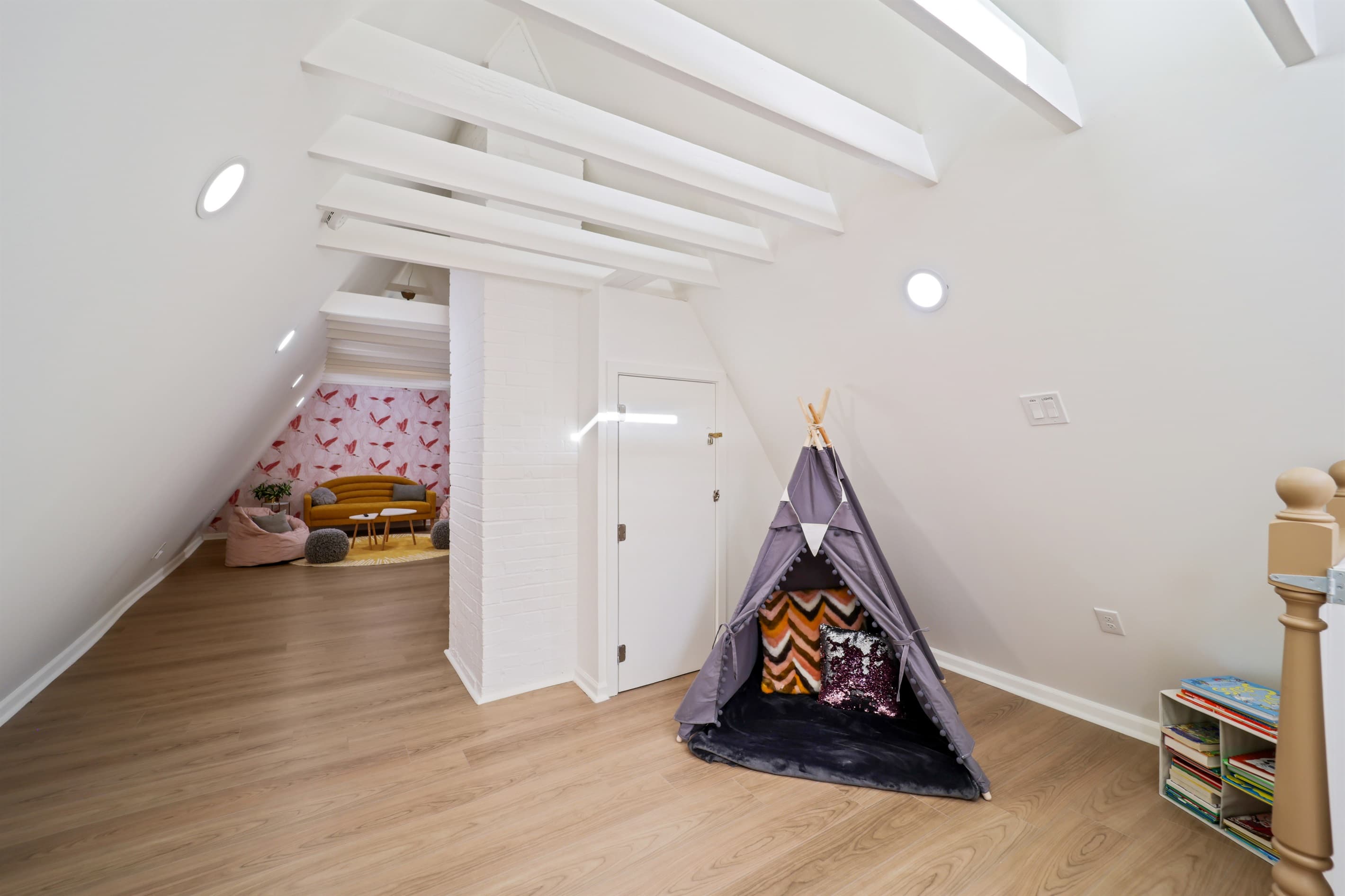 Live your inner child dream with this cozy reading nook!