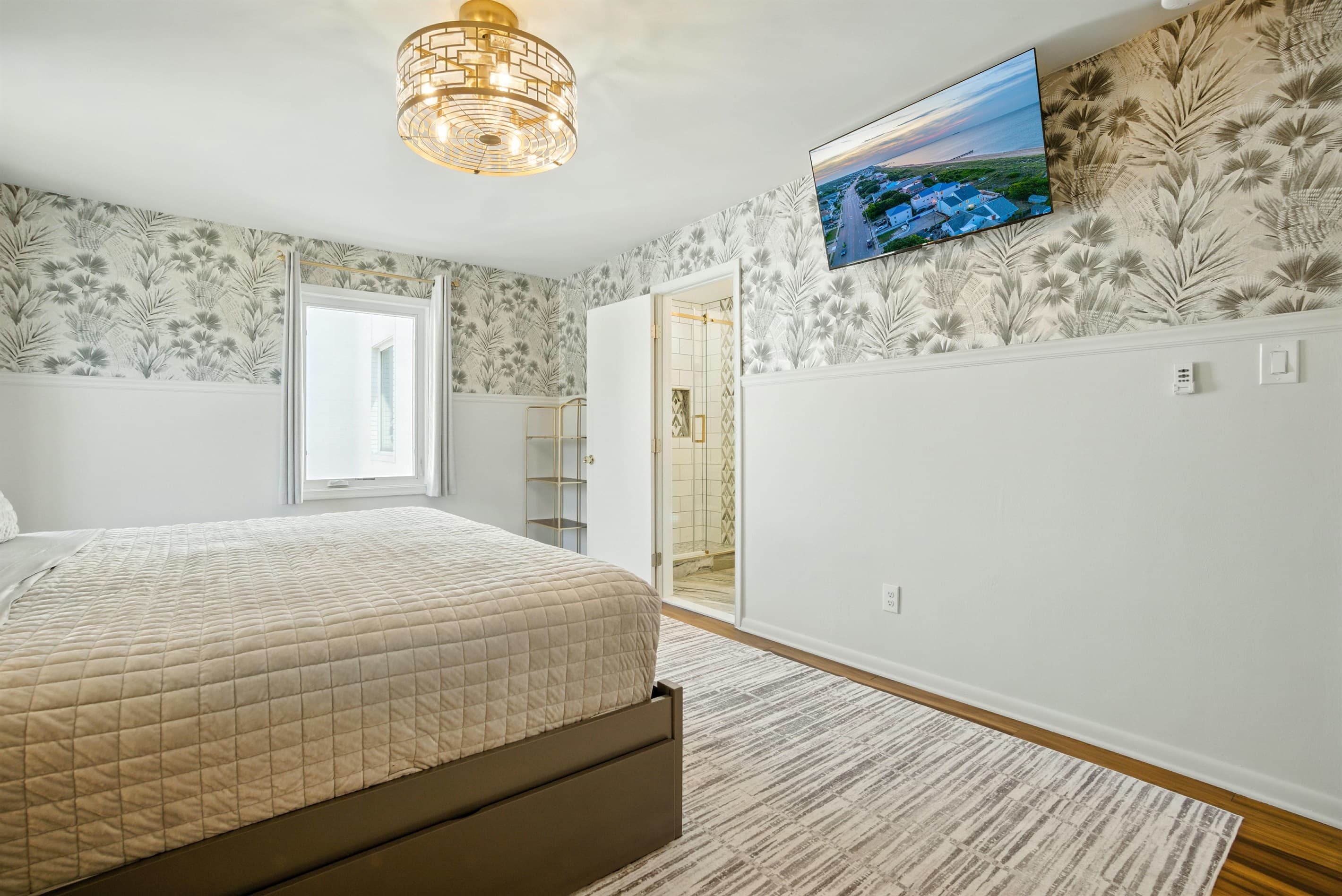 Bedroom #4 in Unit B has an en-suite bath