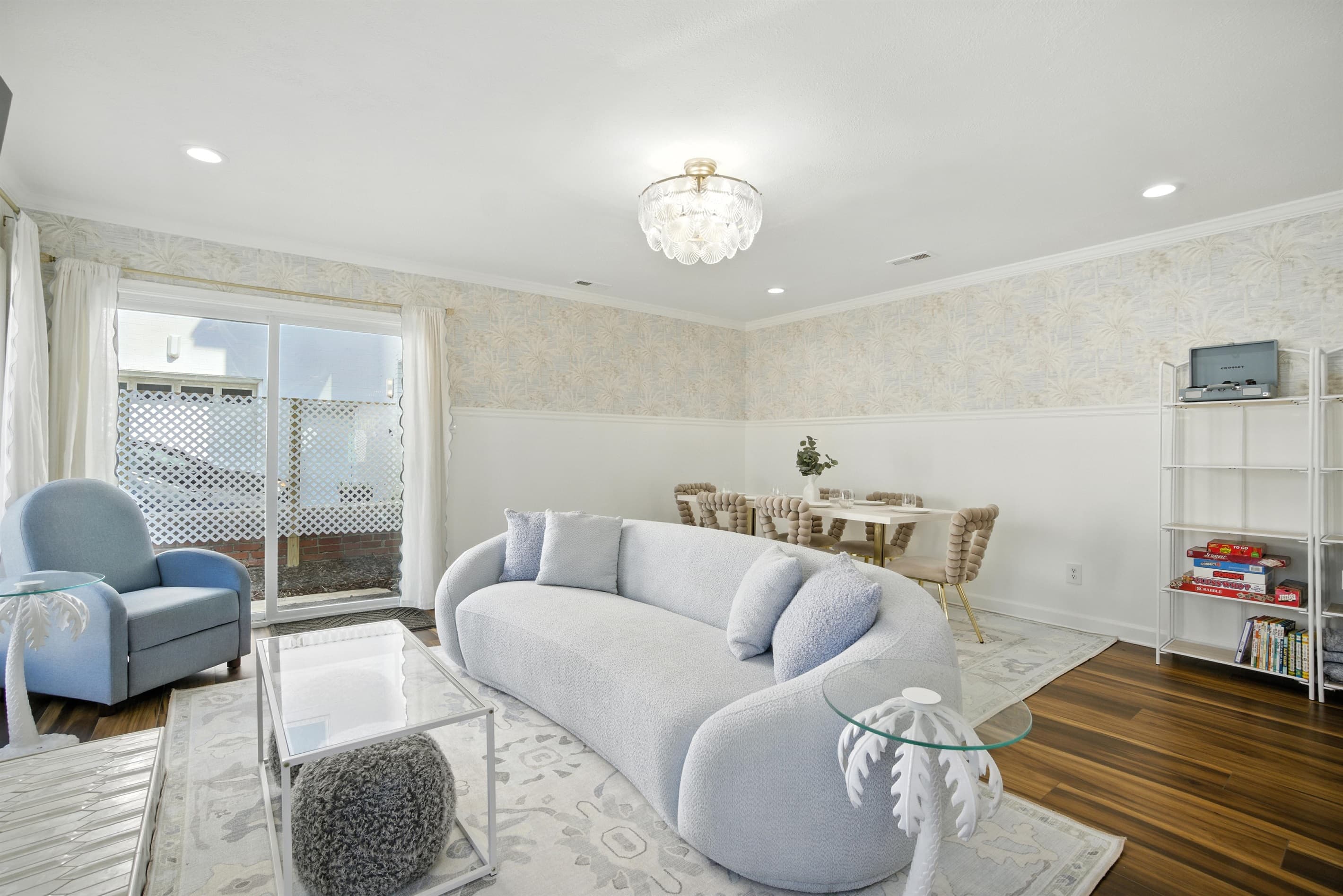 Living Room in Unit B has seating for 5-6 people