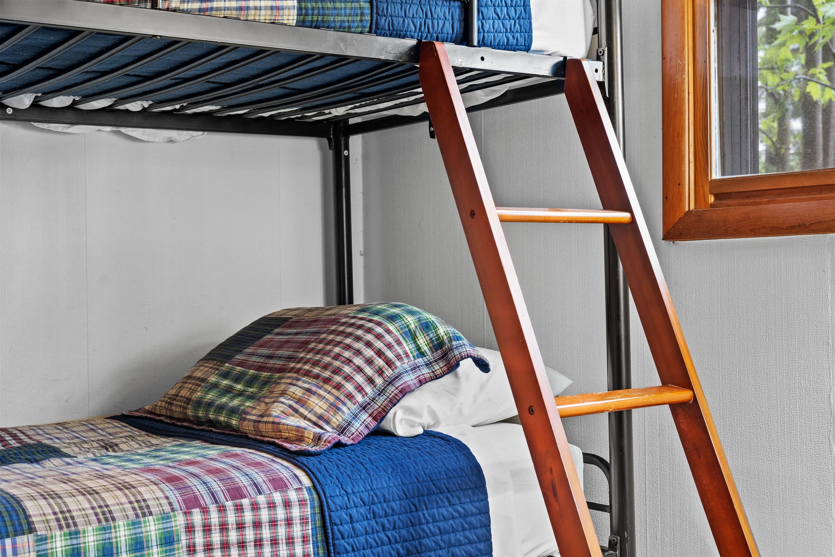 Bedroom with bunk bed