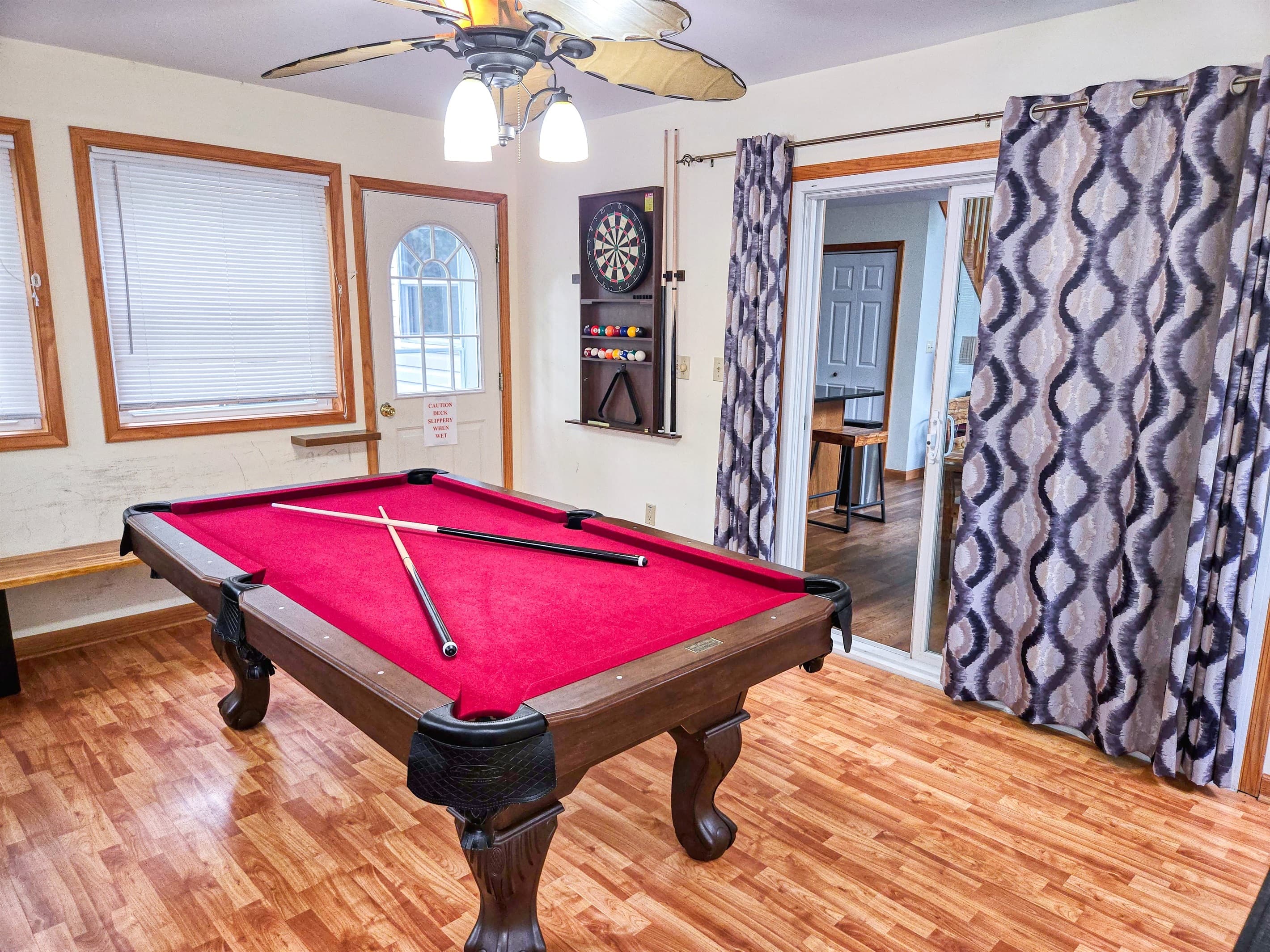 Pool table - Arrowhead Lake rental