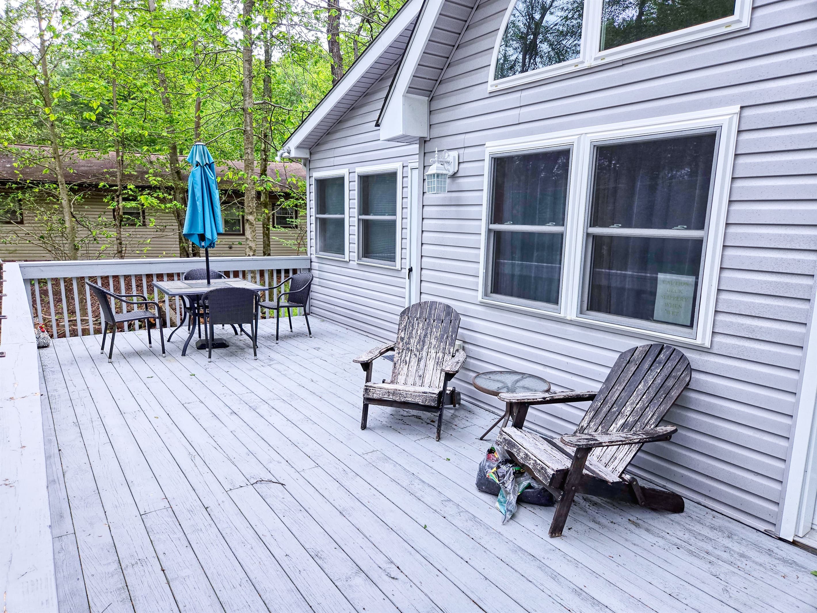 Front deck