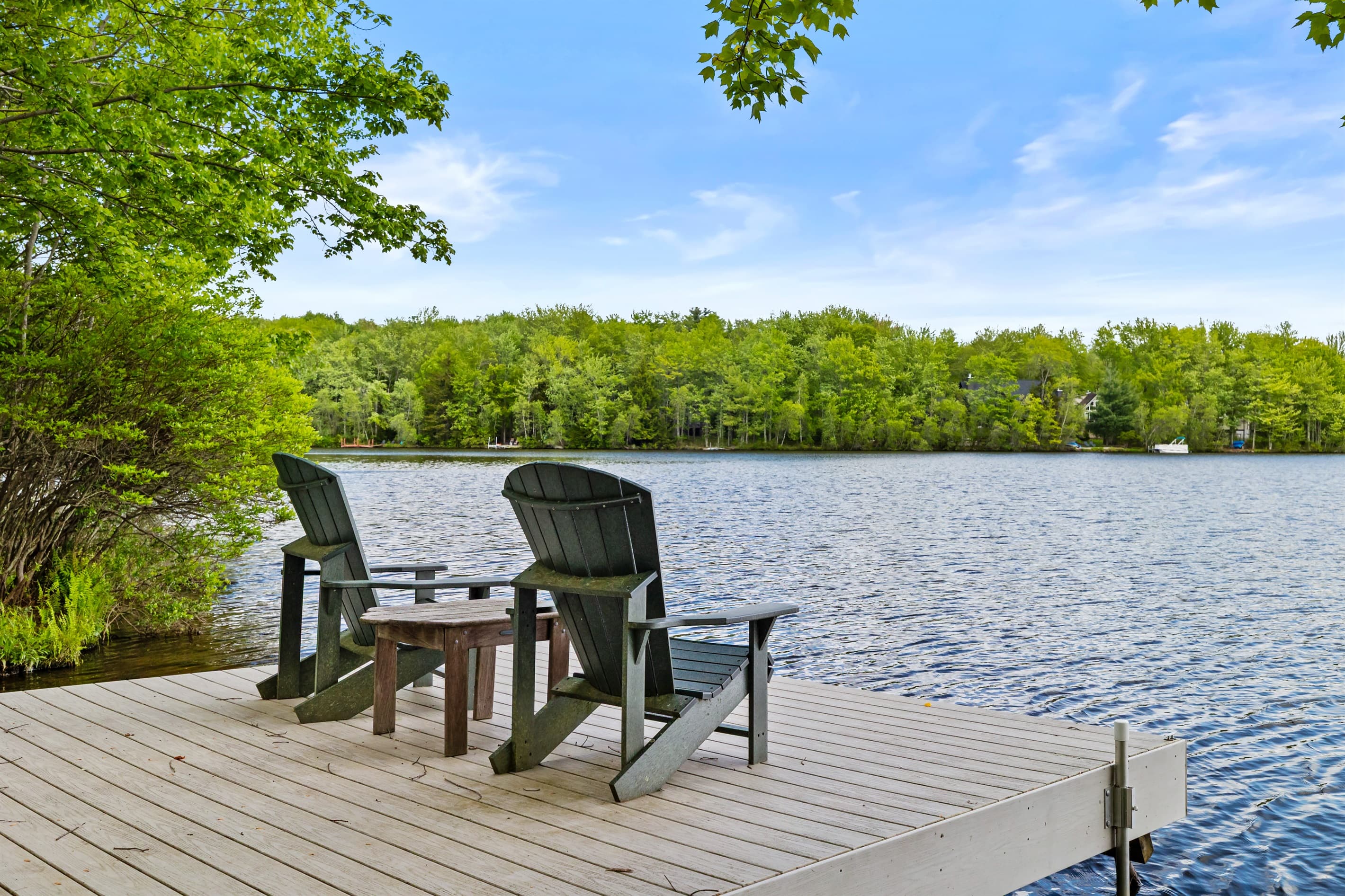 Relax with the lakeview @LiWay | Arrowhead Lake | Serhii Vacation Rentals
