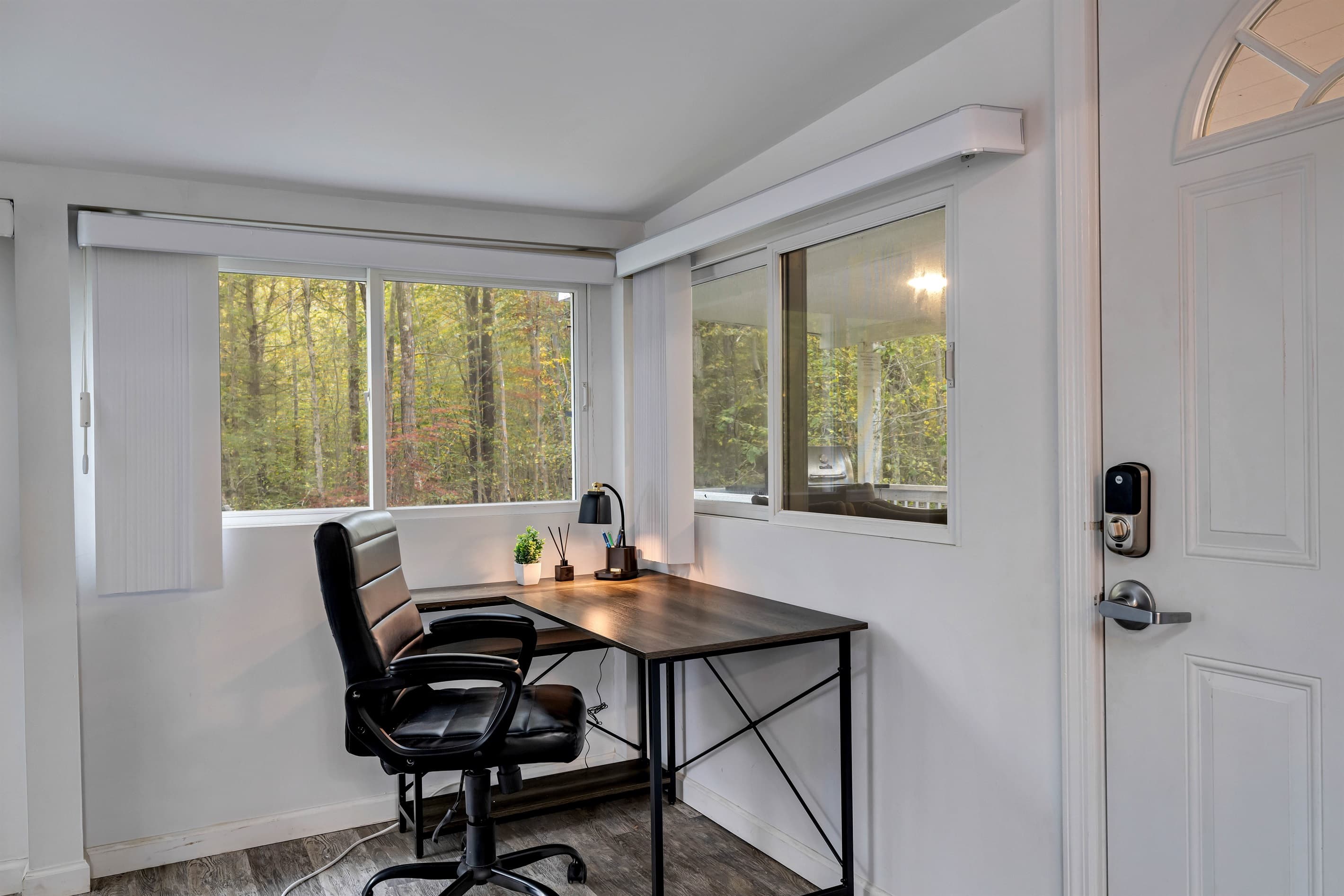 Get productive in the dedicated workspace, ideal for remote work or catching up on emails.