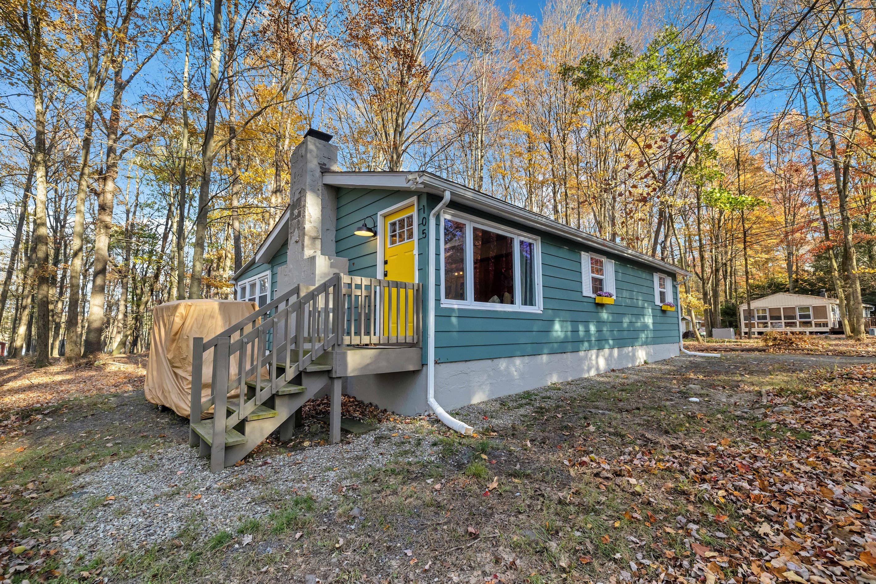 Pocono Mountains Rental - Welcome to Lake Hideaway | Serhii Vacation Rentals