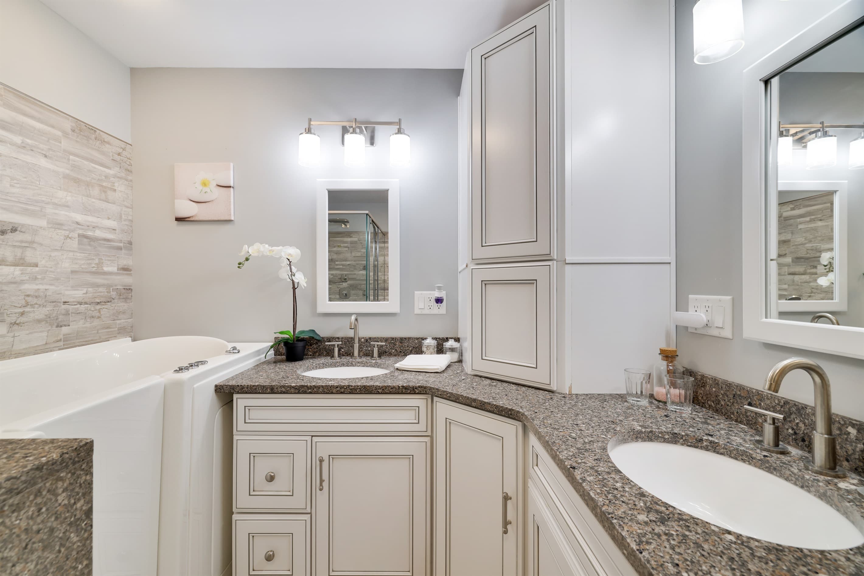 Main bathroom