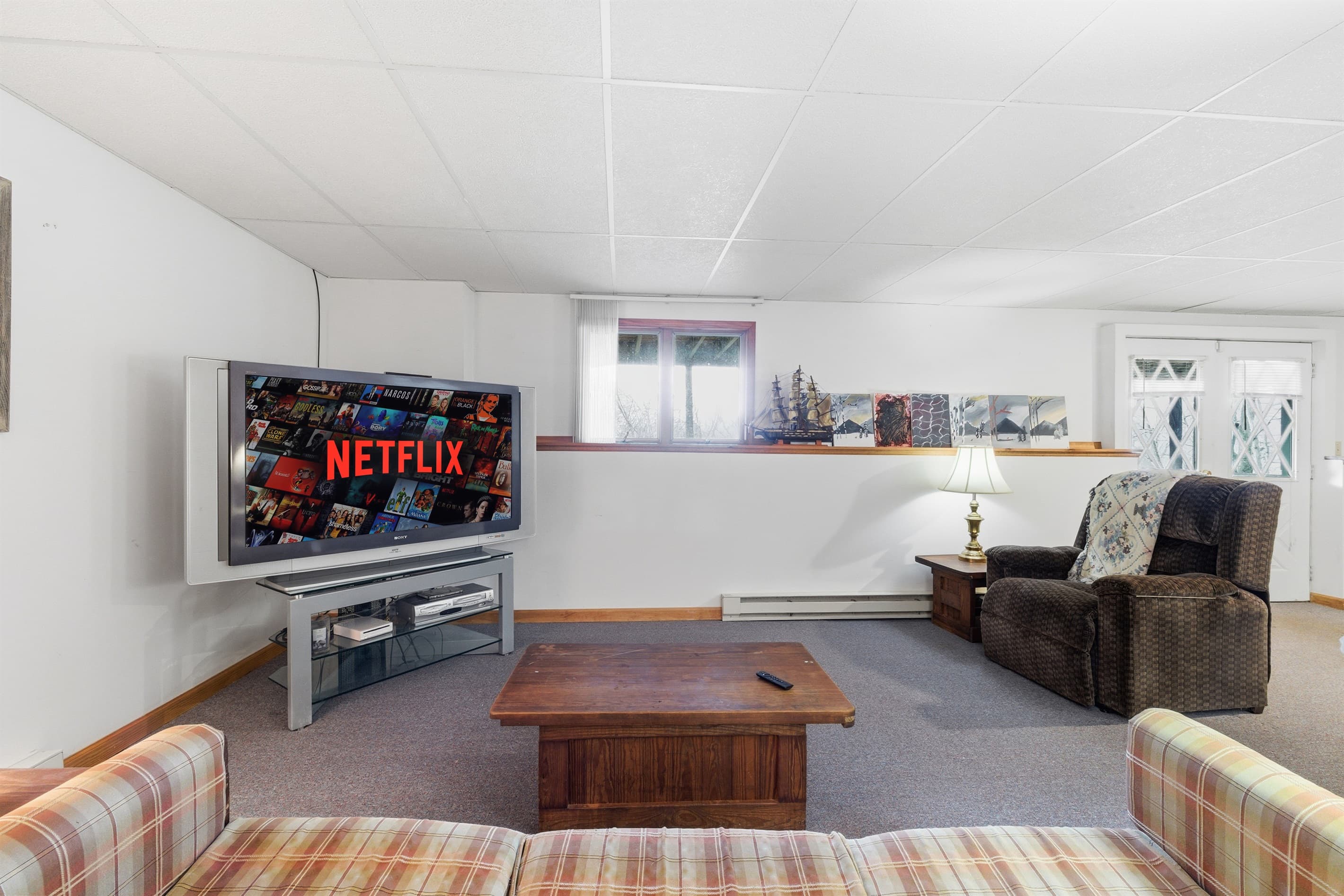 Family room with TV 