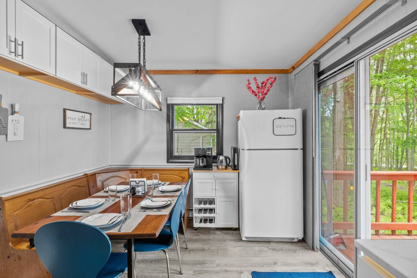 Cozy dining area tucked in the corner—great for gathering and conversation