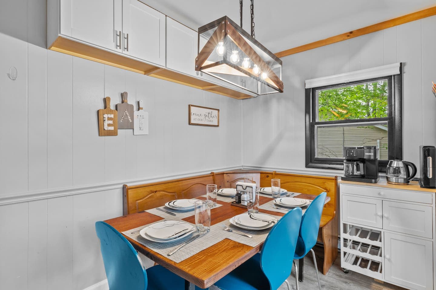 Cozy dining area tucked in the corner—great for gathering and conversation