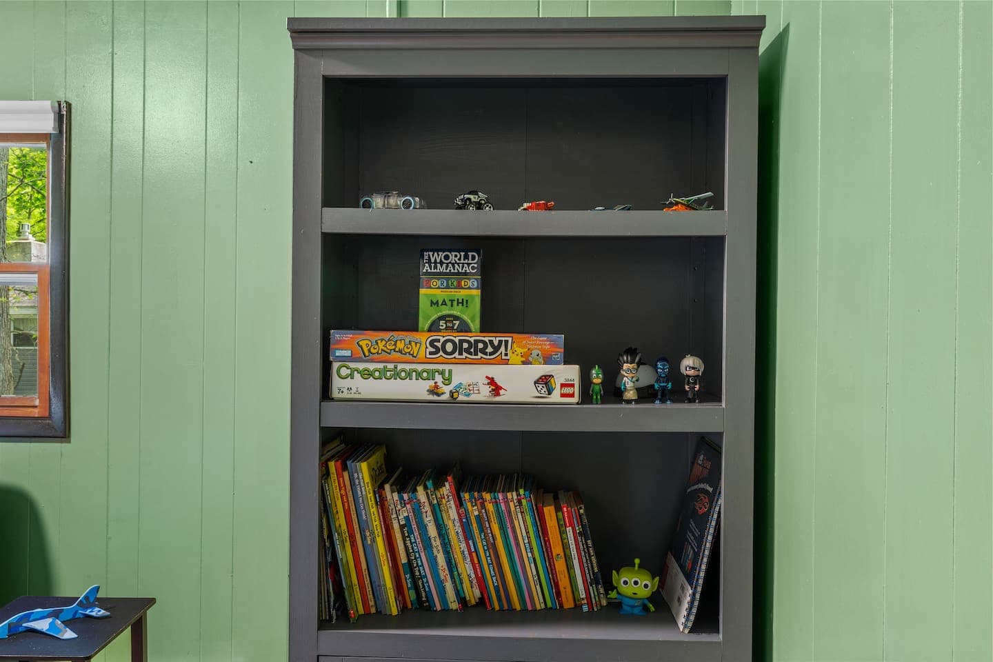 Bedroom 2 - kids books