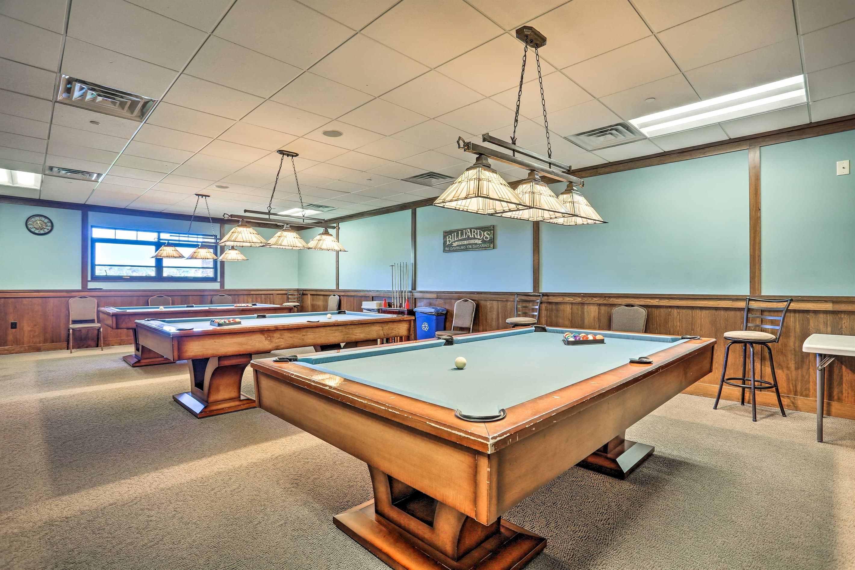 Community amenity - billiards room for adults | Arrowhead Lake