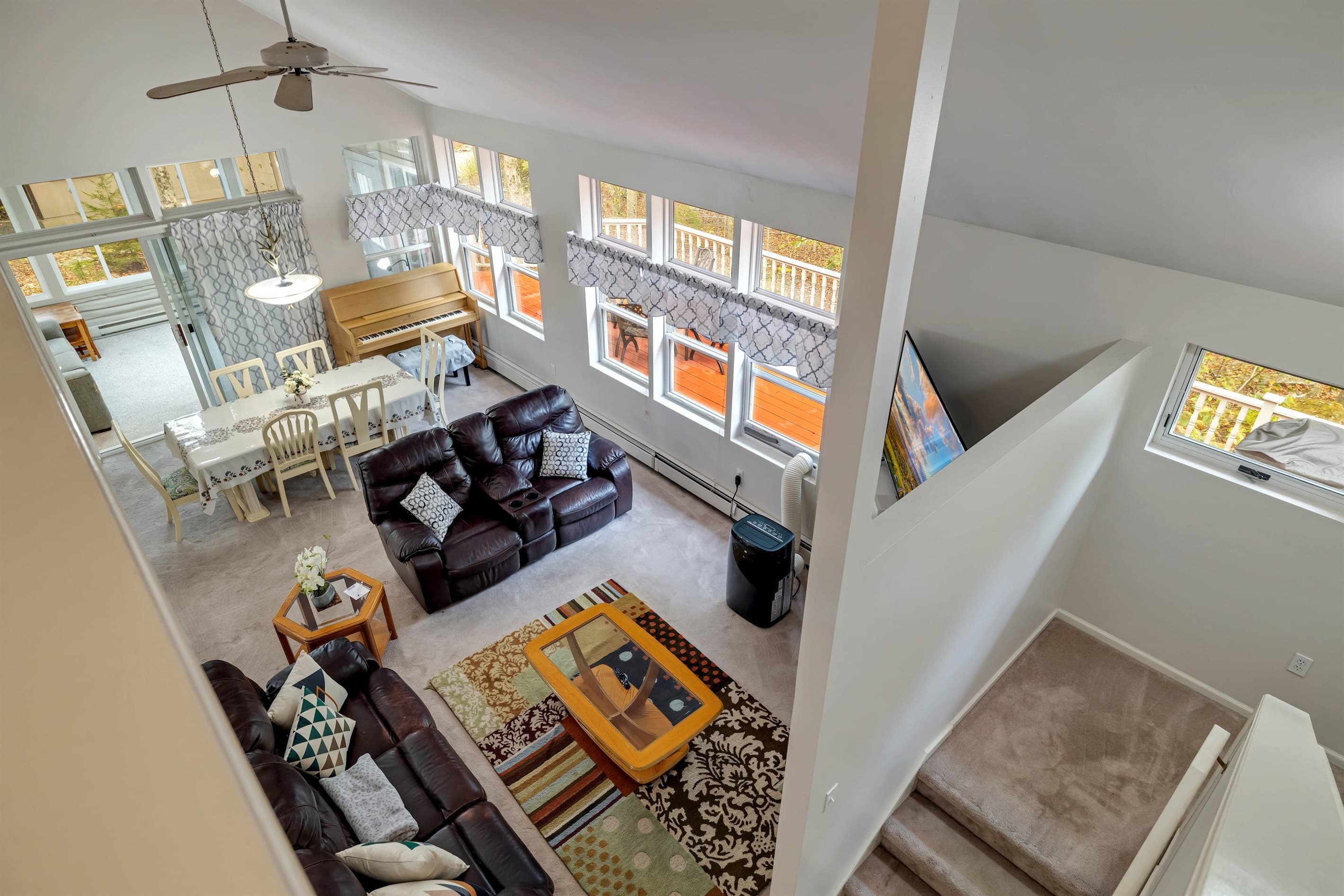 Overview of the living room