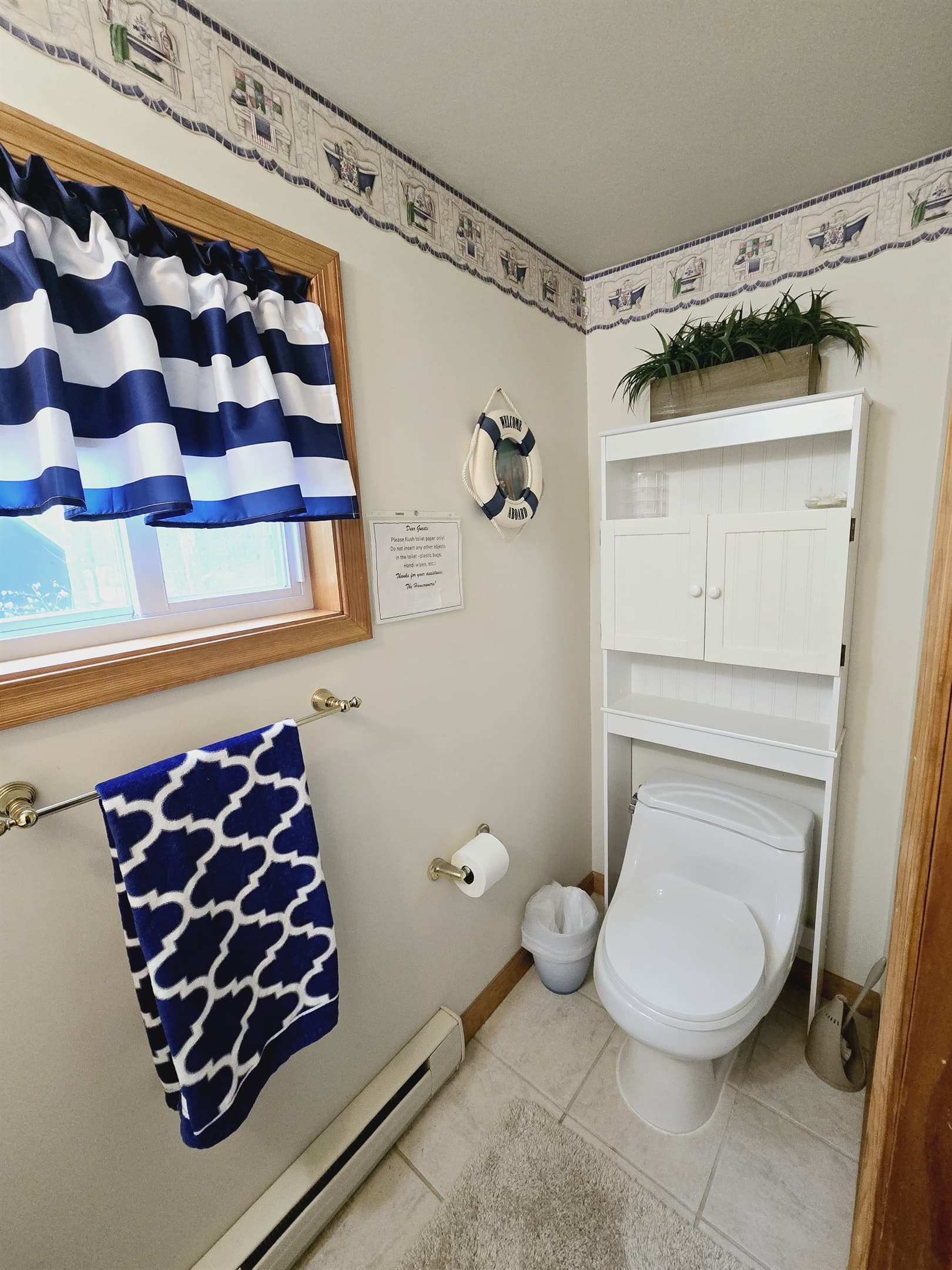 Bathroom 2, en-suite