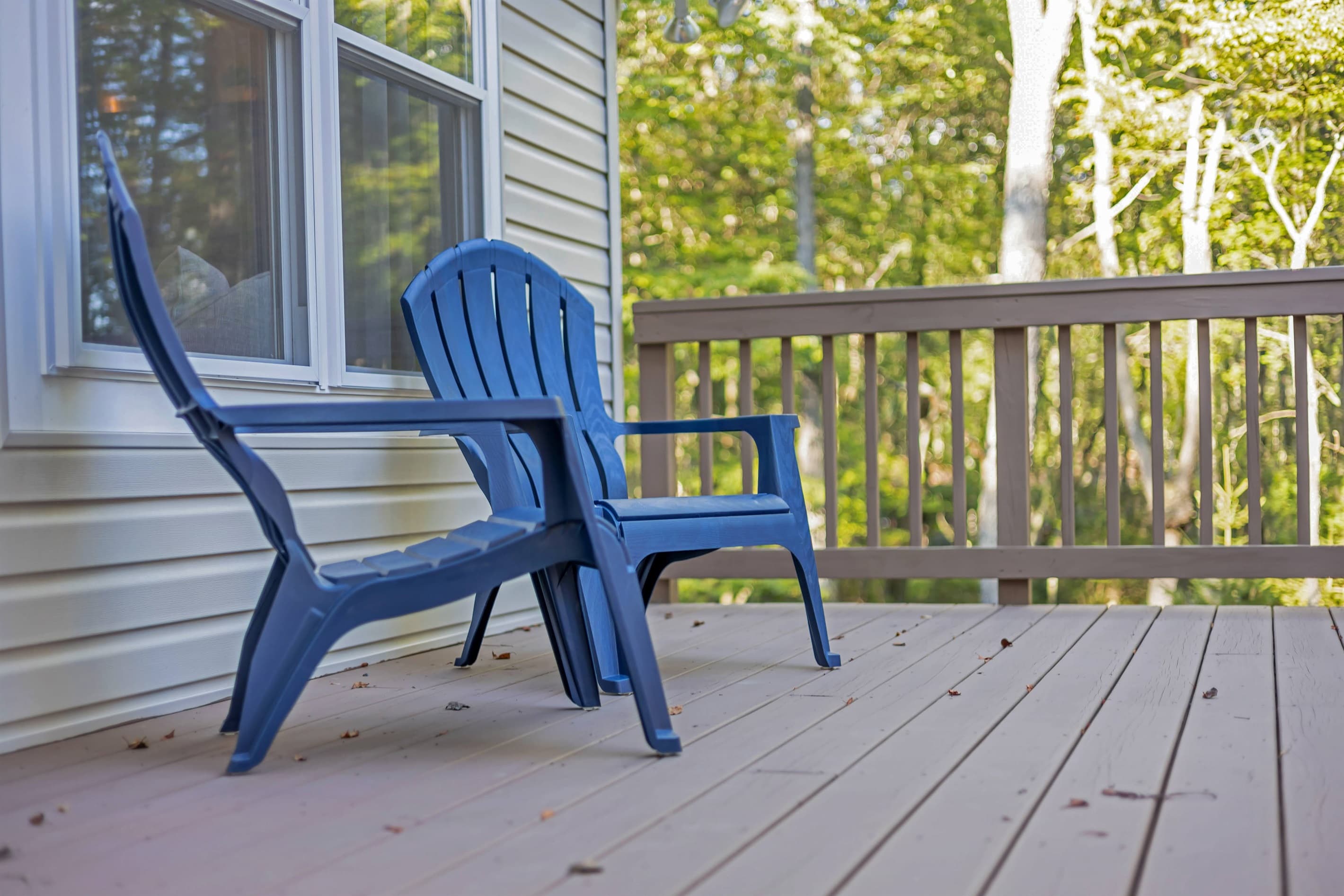 Seating at the deck