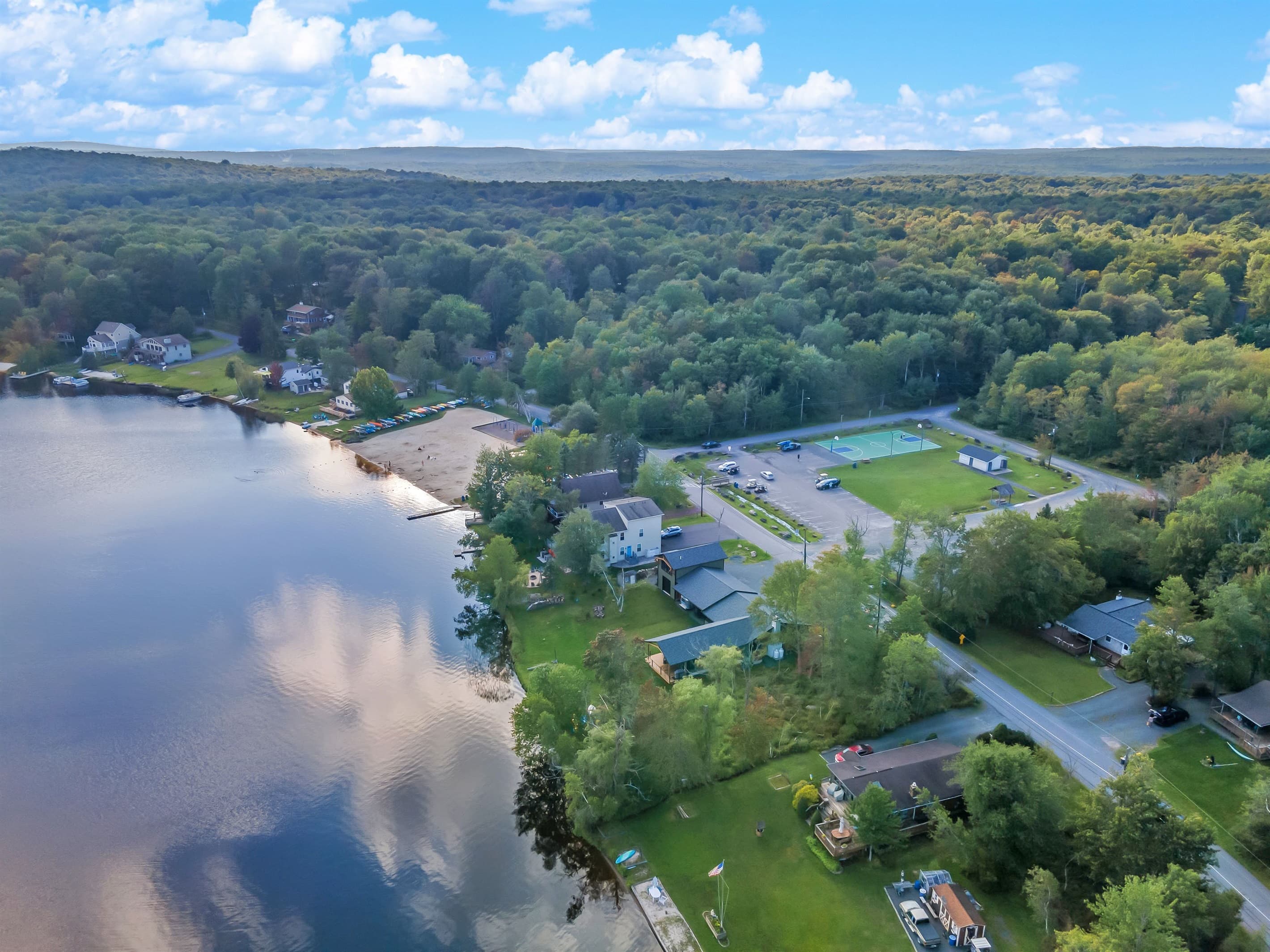 Arrowhead Lake - View of the beach