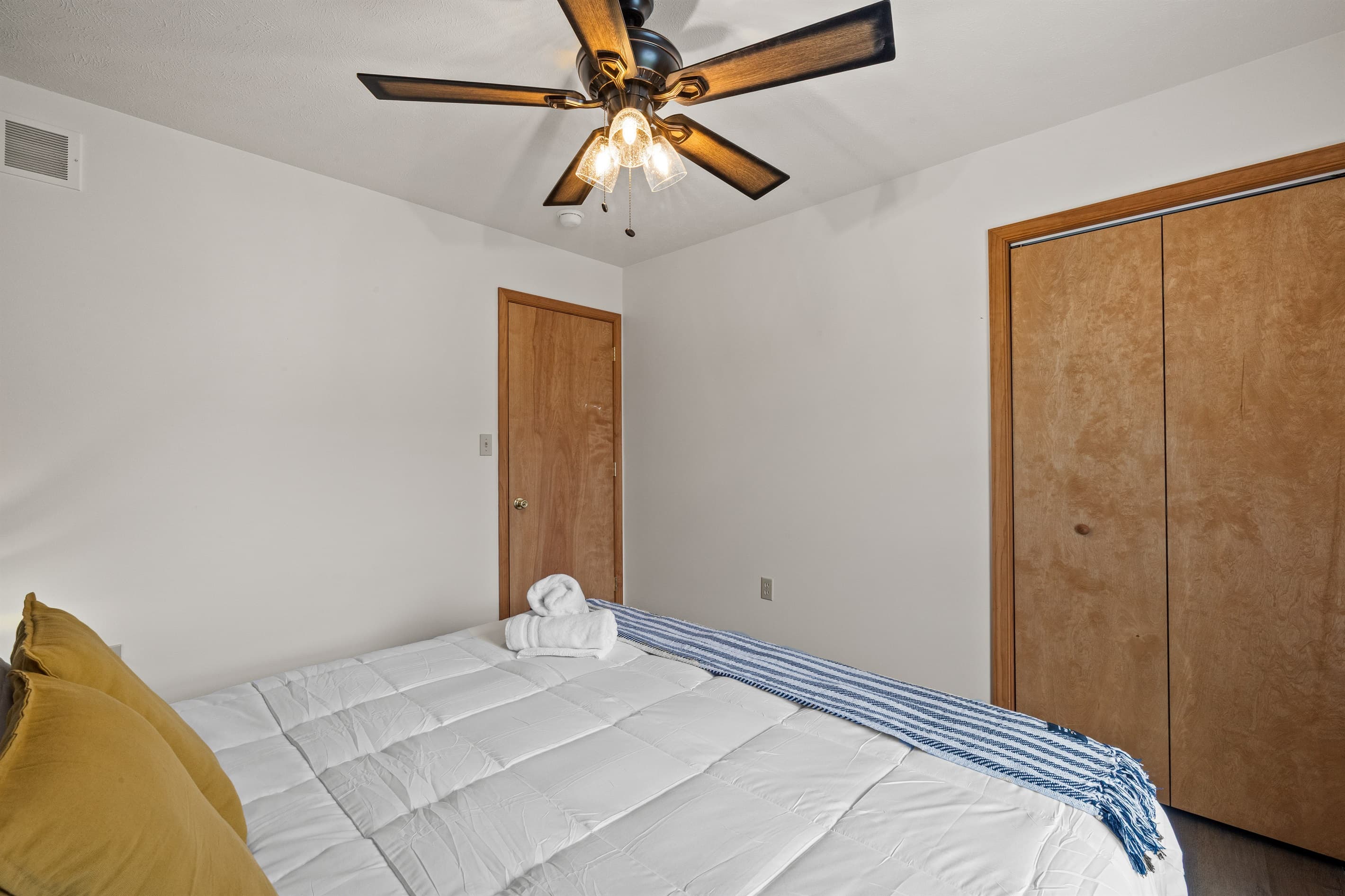 Bedroom with a king-size bed, designed for restful nights.