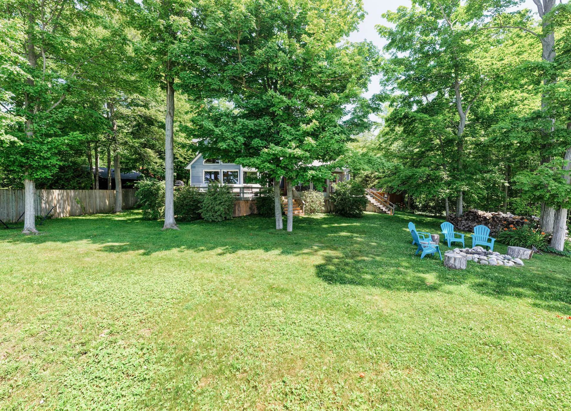 Huge yard for games!