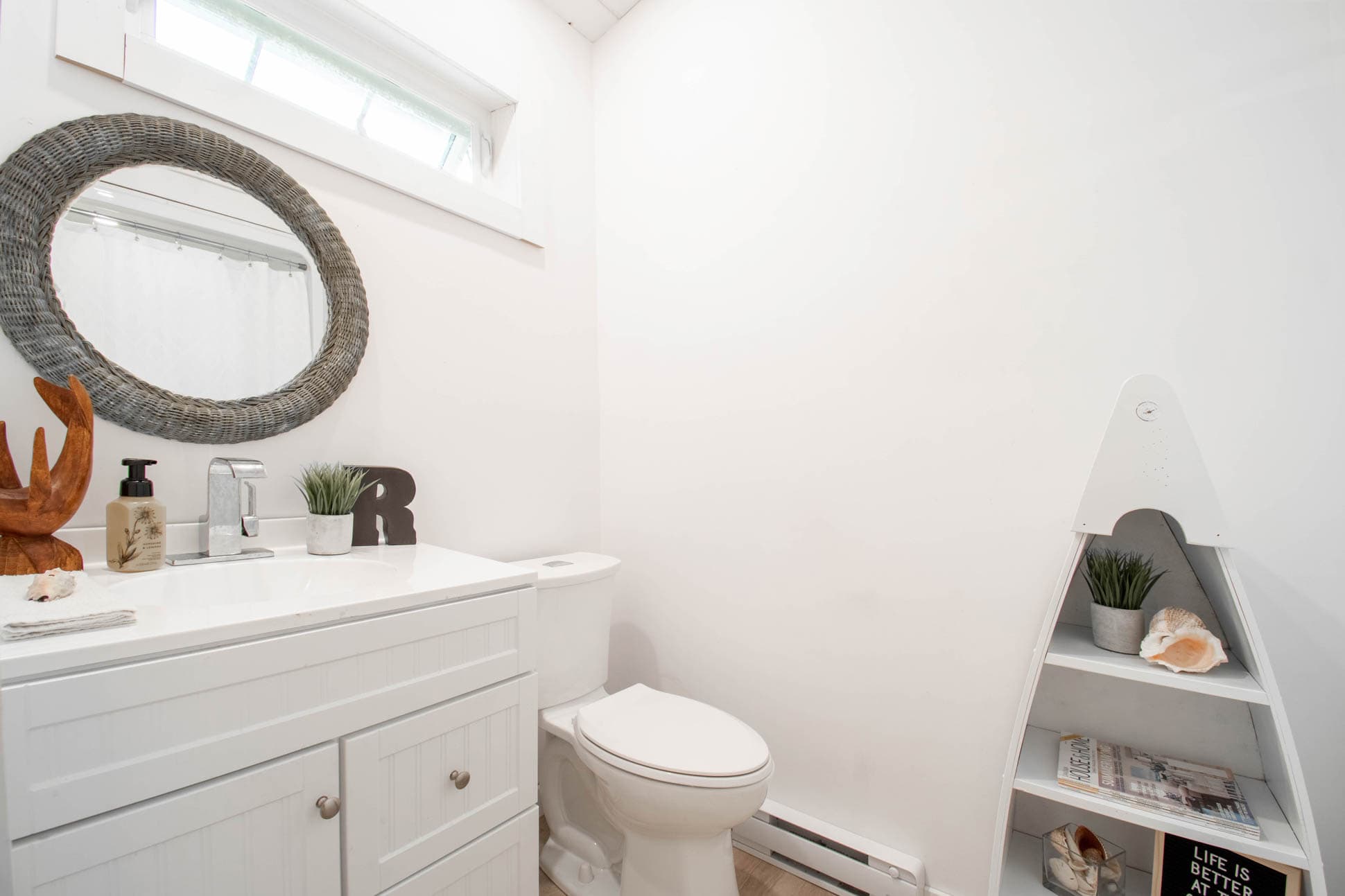 4 Piece Bathroom with Tub