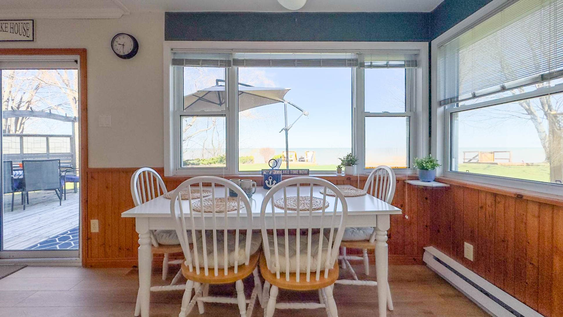 A table for all your cottage memories