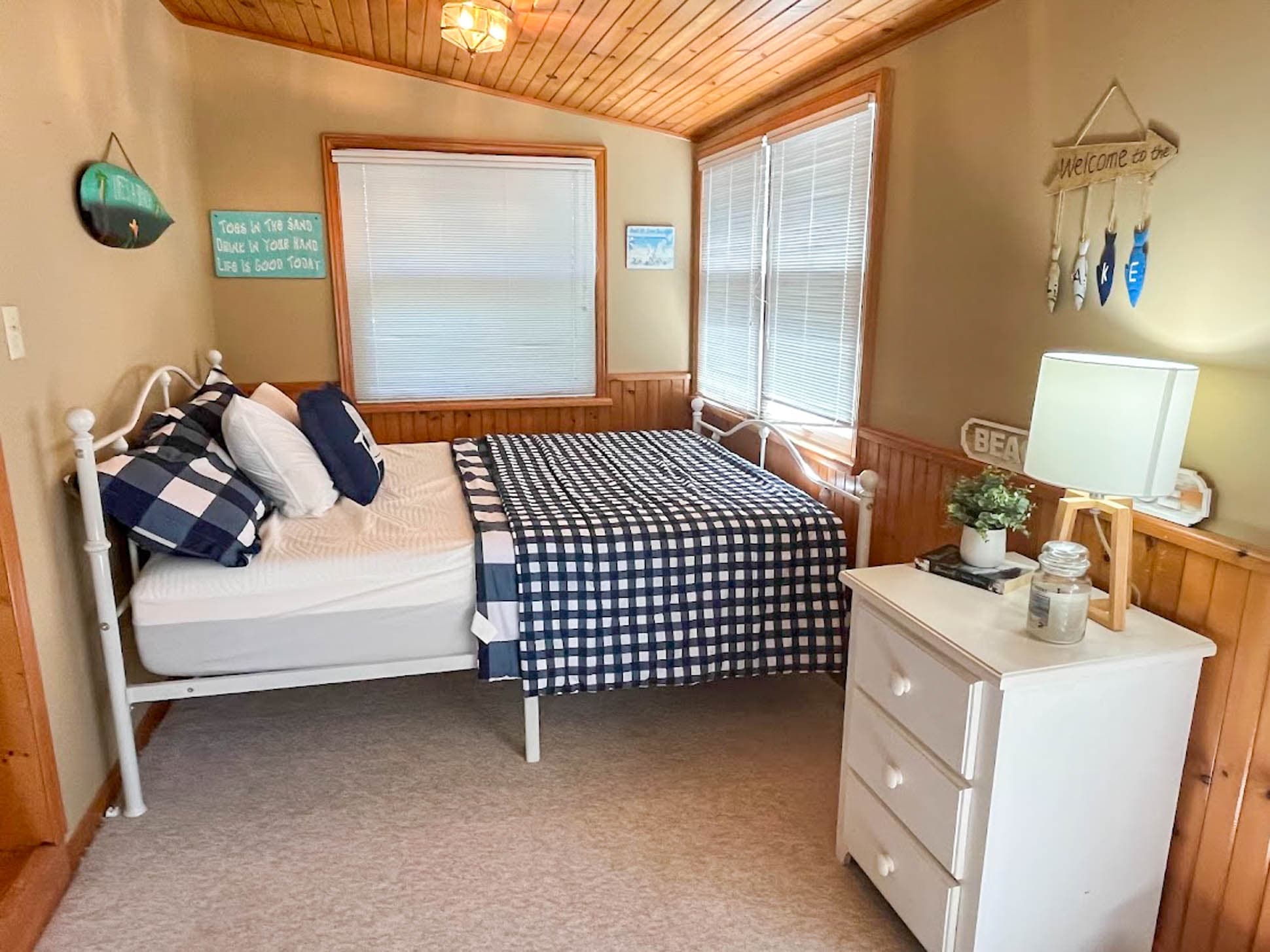 Cozy Sunroom is another sleeping space