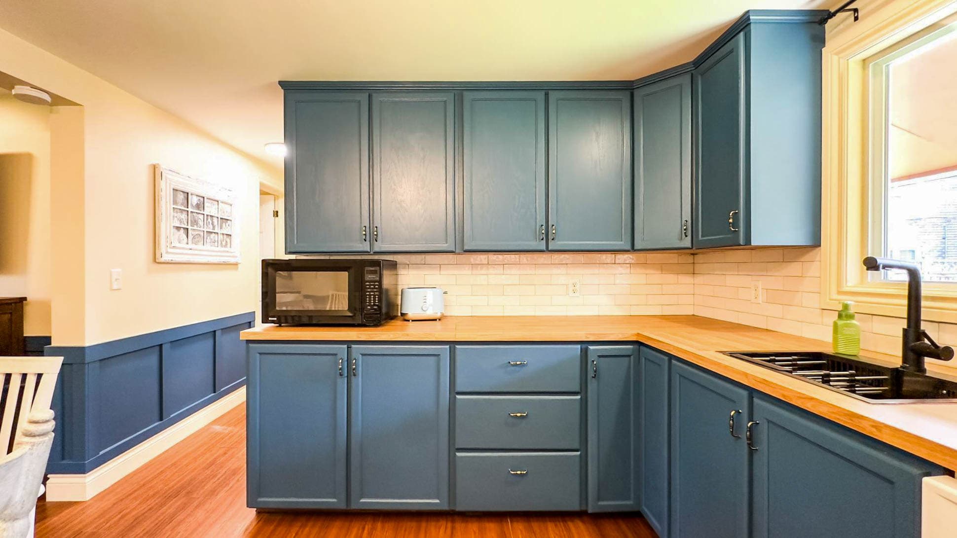 Start your day right! microwave, toaster & essentials ready to go.