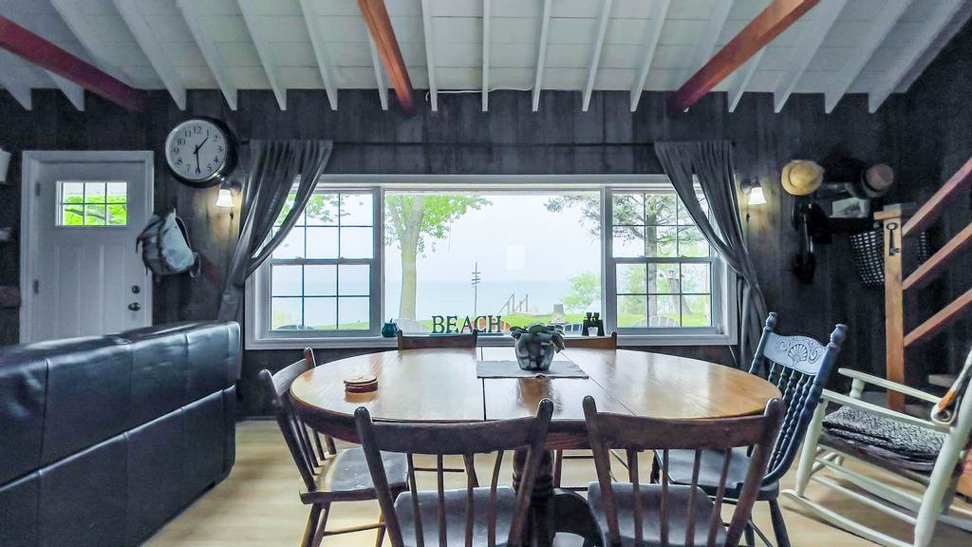 Views are enjoyed by all at the dining table