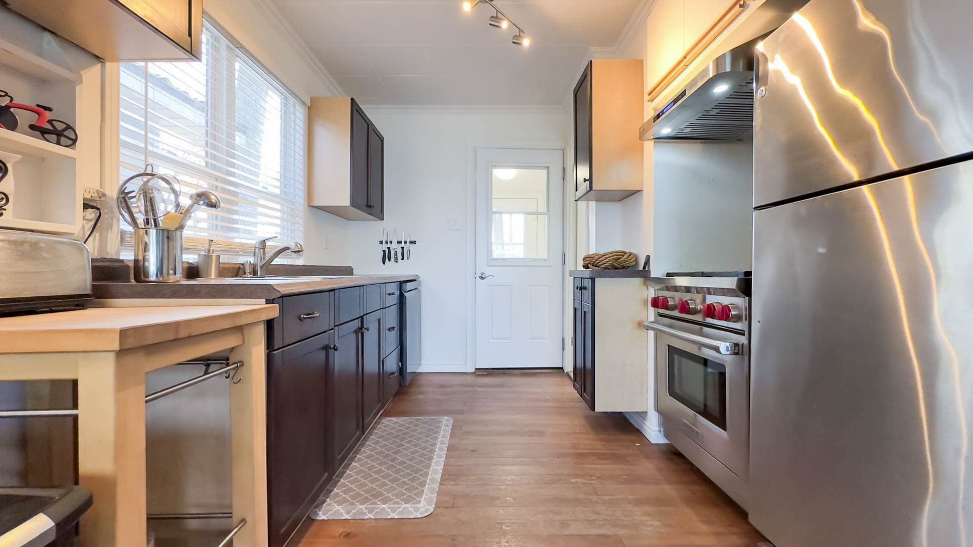 Lots of room to prepare your family fav meal