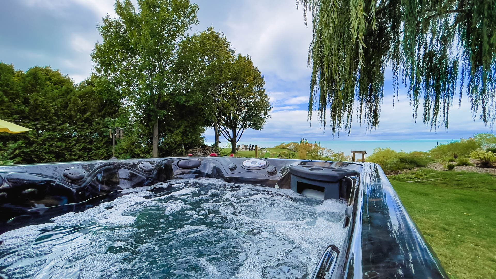 Love a good soak and the lake views will certainly wash all your cares away!