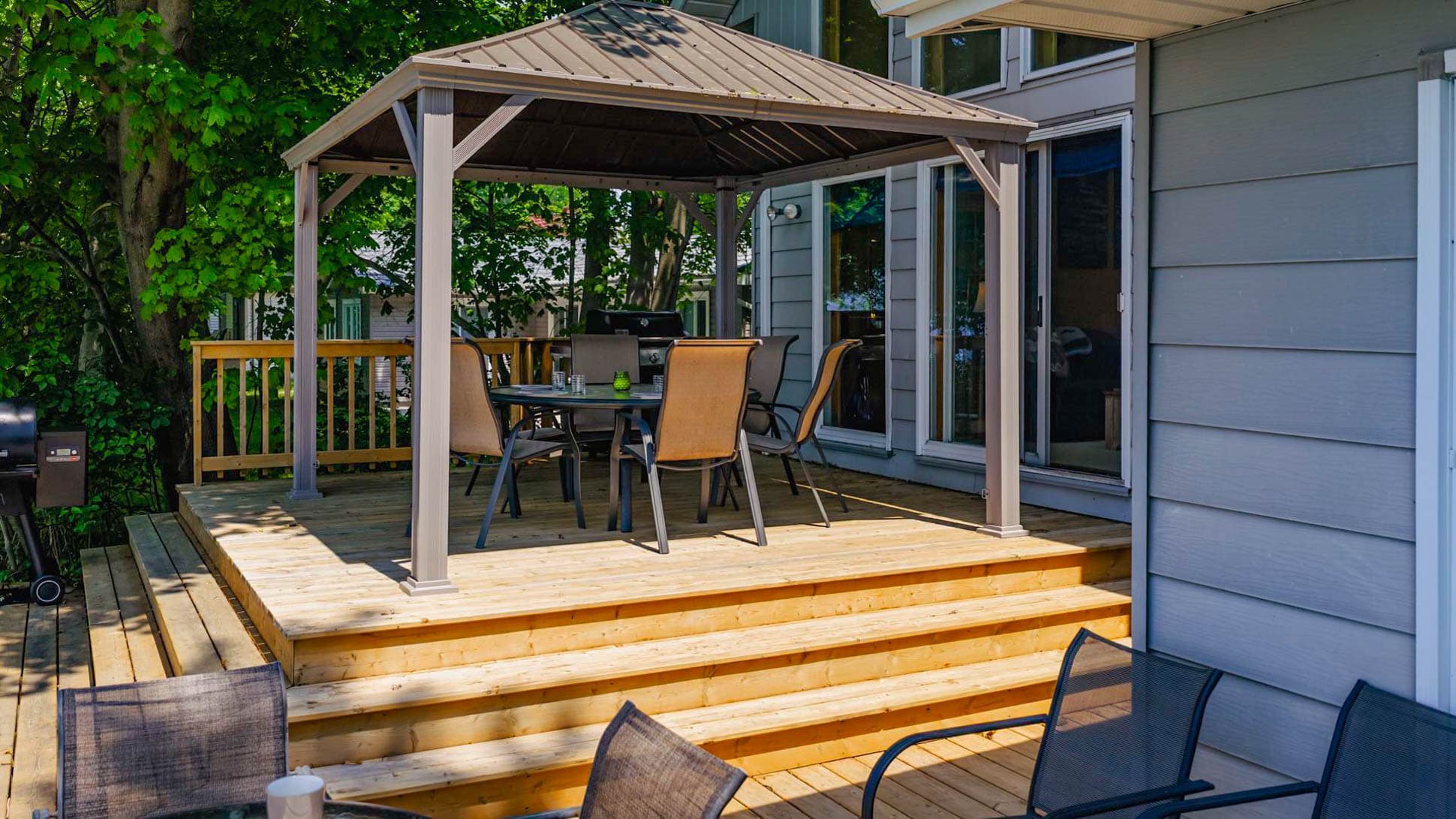 Dine on the patio-good food, great shade