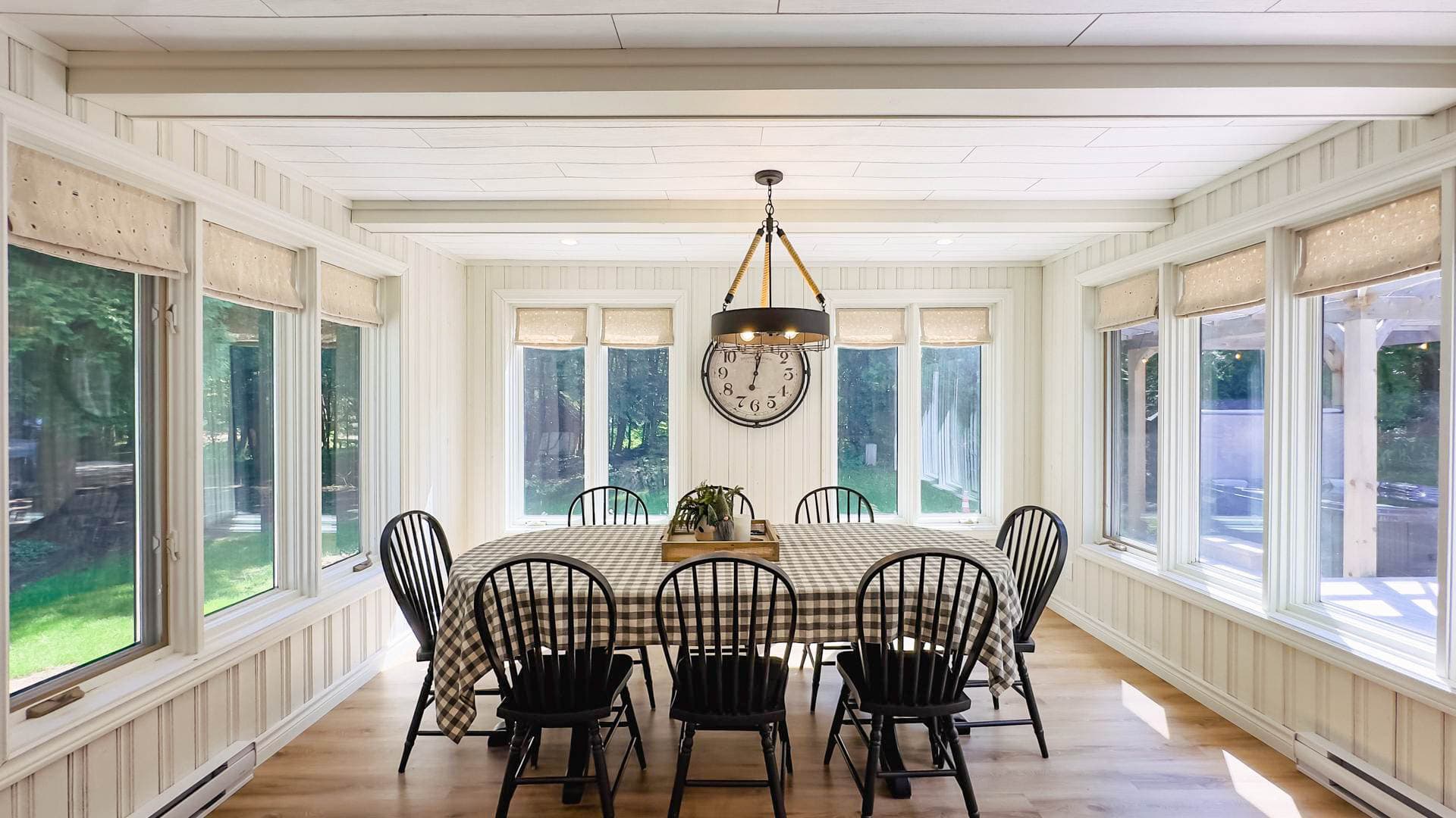 Cozy cottage dining with a view