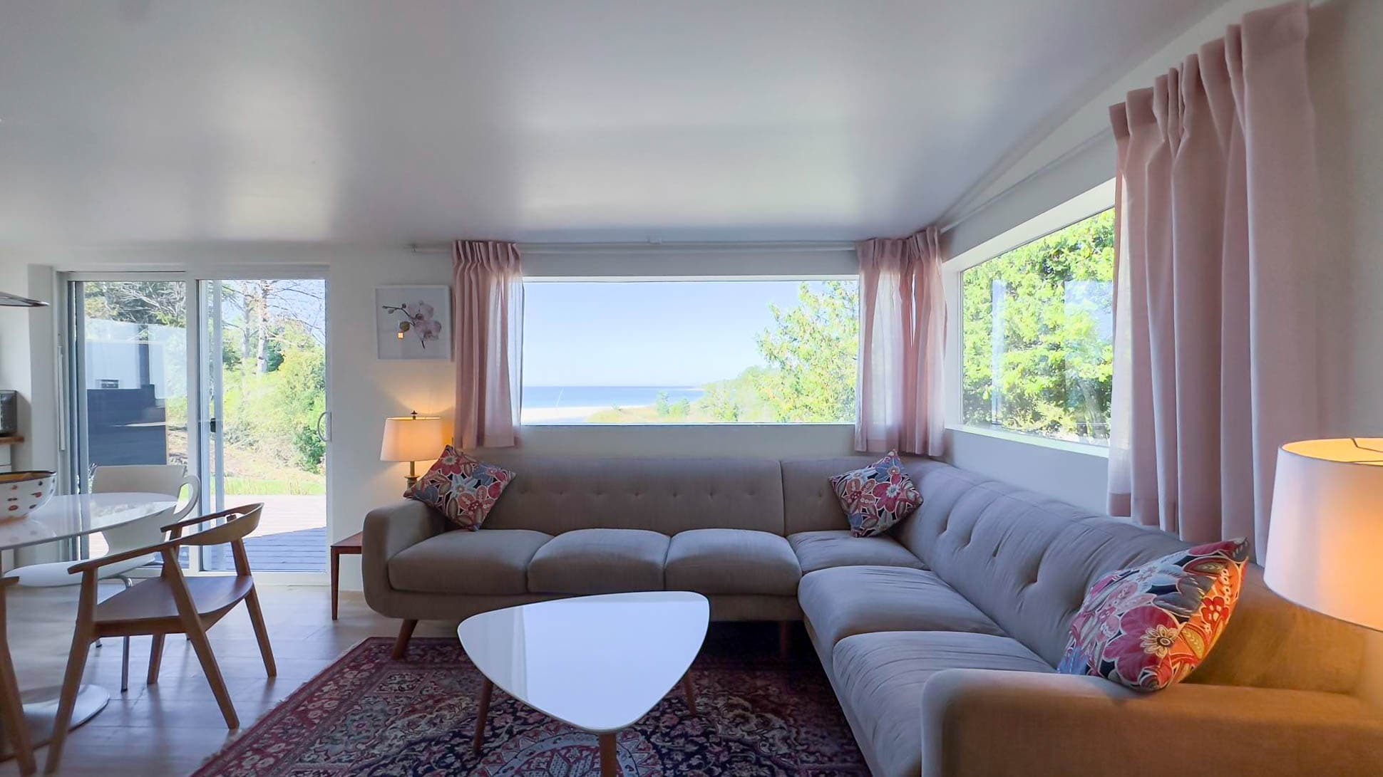 Where cozy evenings and good company come together!