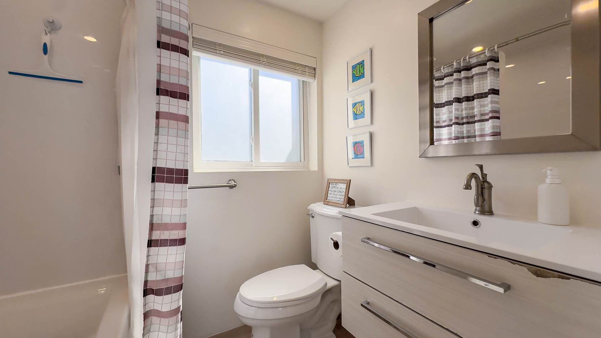 4 Piece Bathroom to share