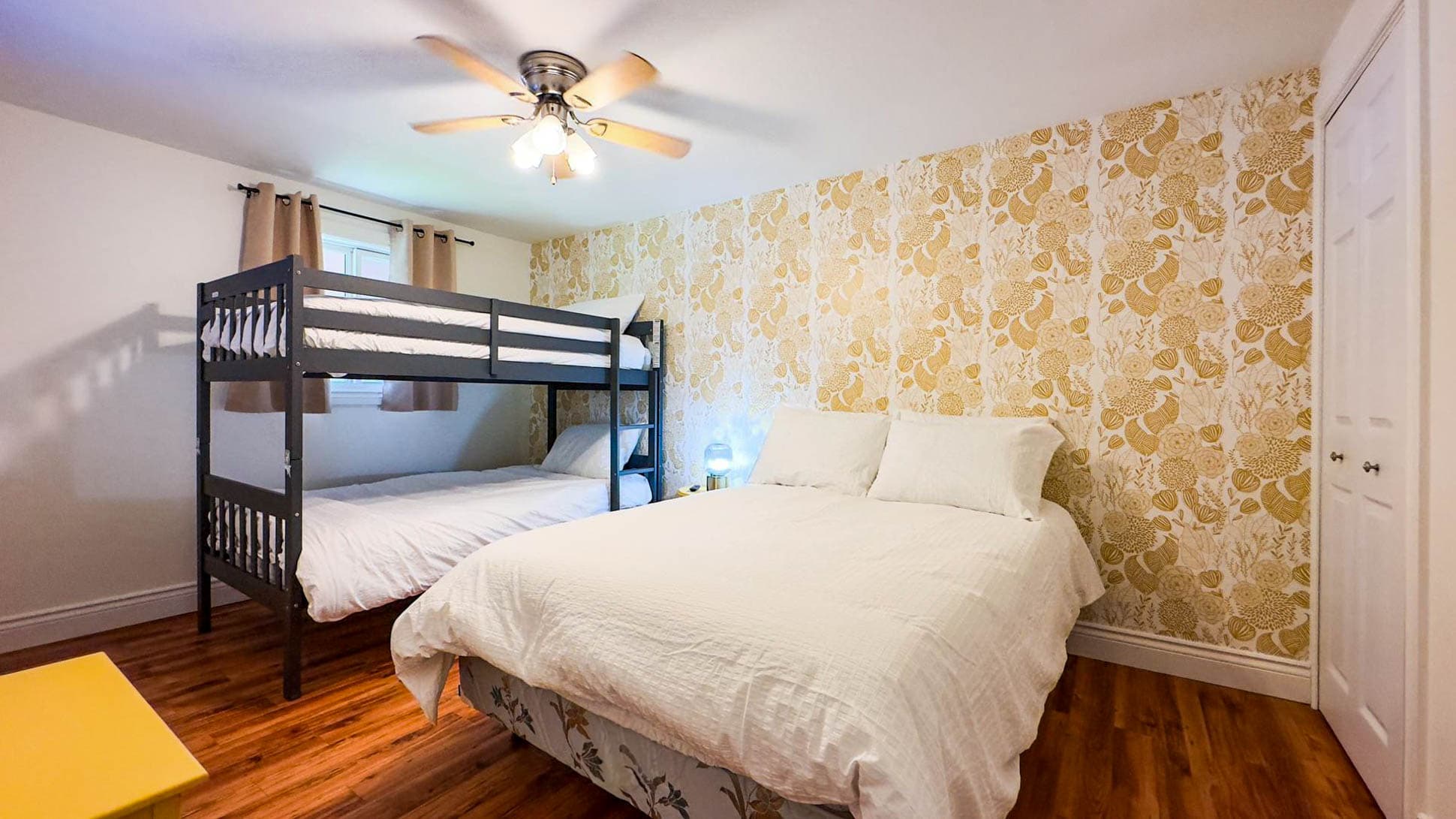 Bedroom 2 - Queen and Single over Single