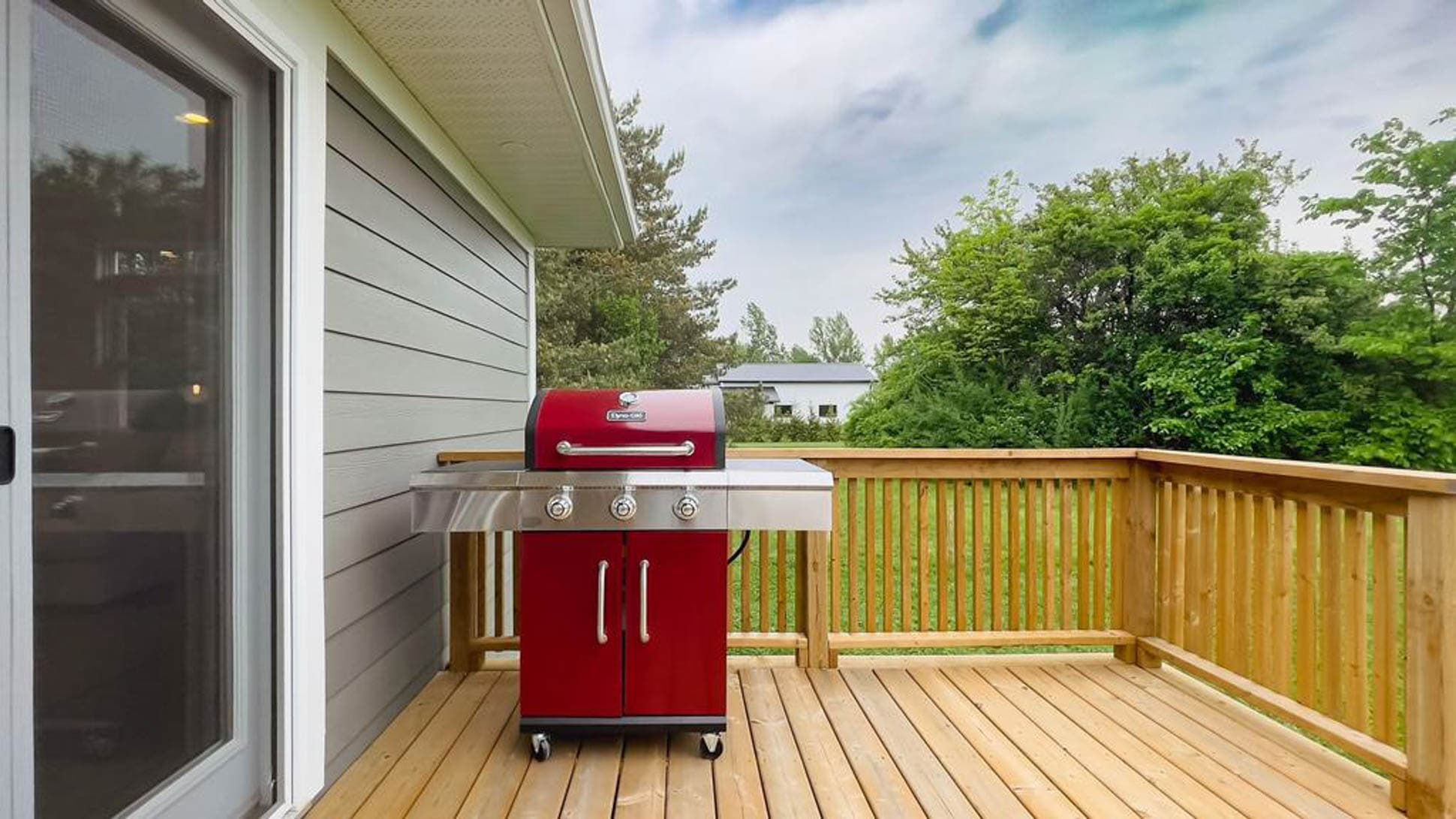 Grill up delites on this Beautiful BBQ and deck - soon to be added outdoor dining table