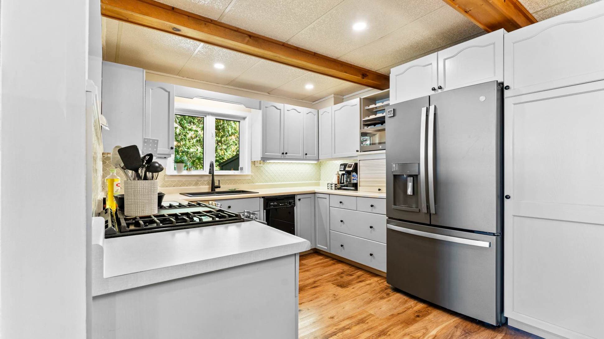 Bright and airy, modern kitchen