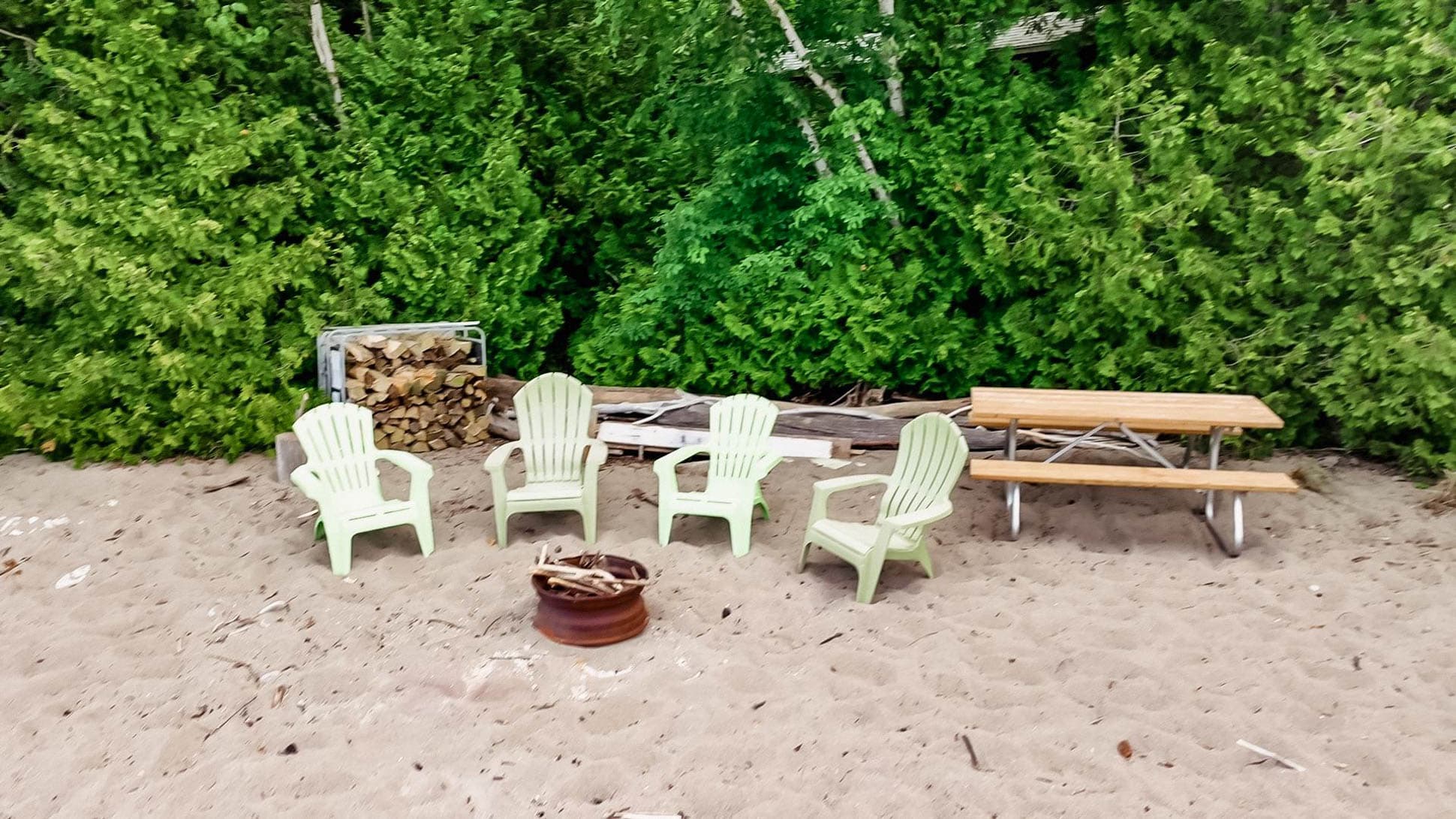 Enjoy a mesmerizing campfire on the sandy shore
