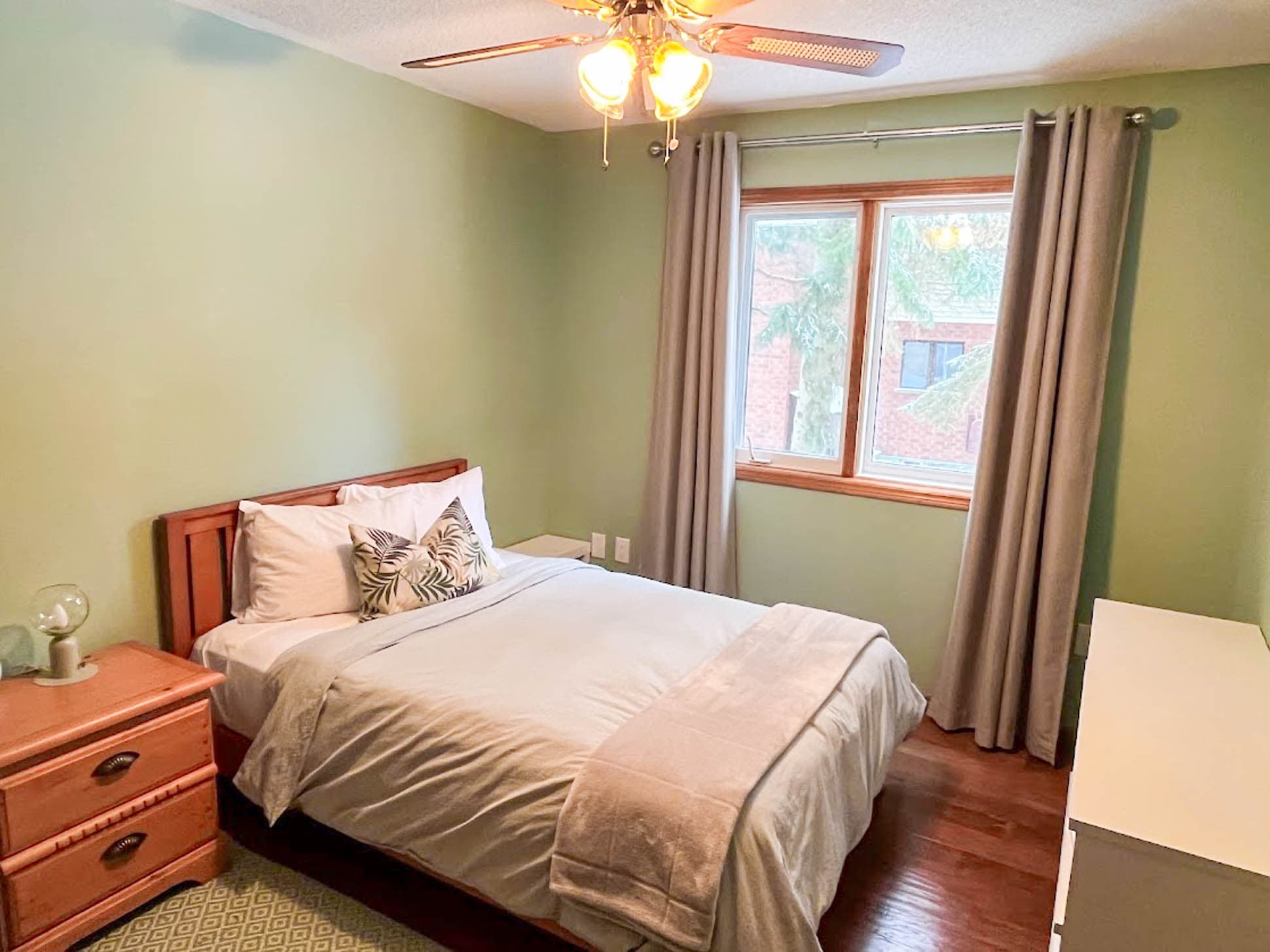 BR3 main floor, double bed