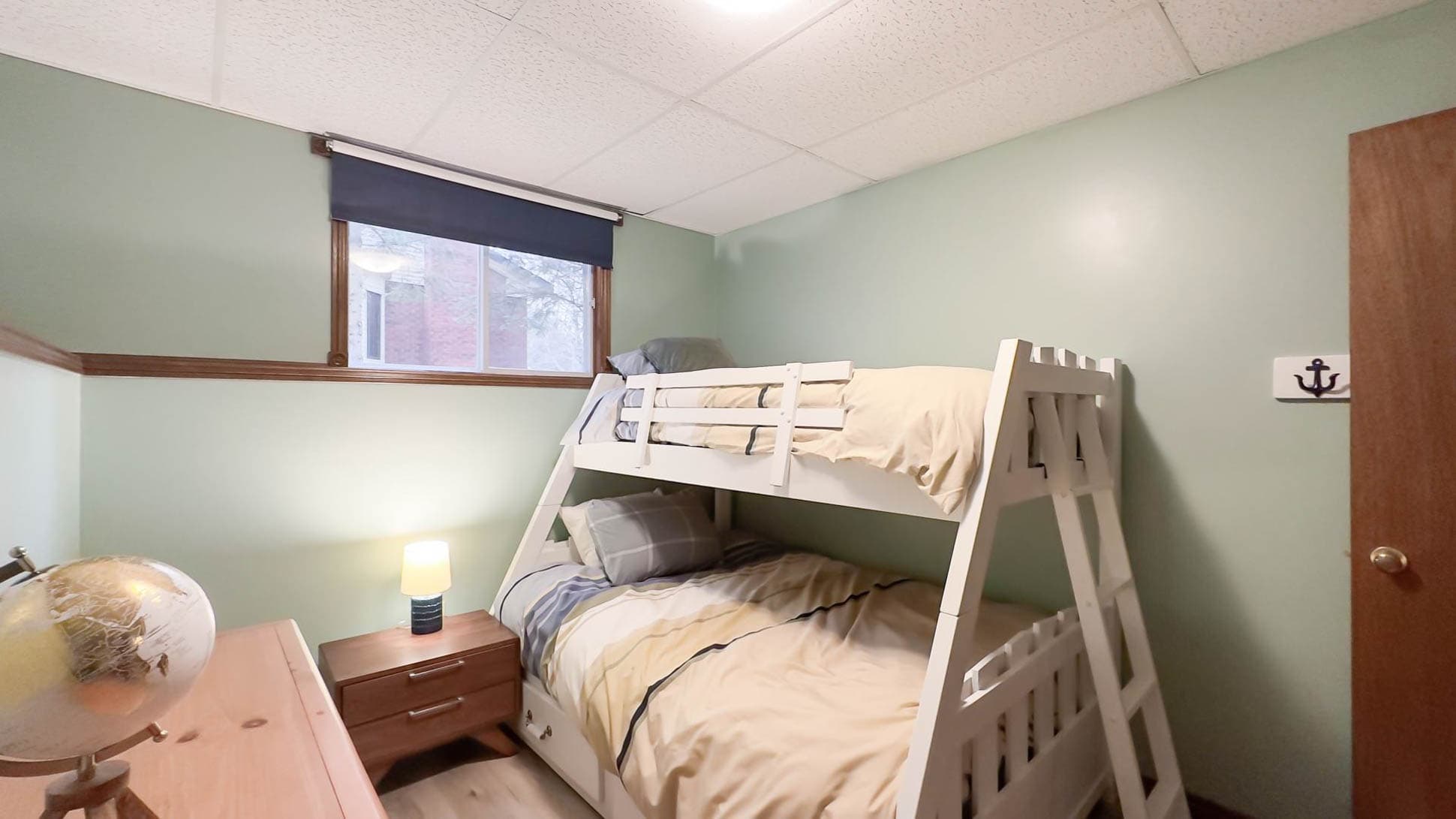 BR 5 single over double bunk