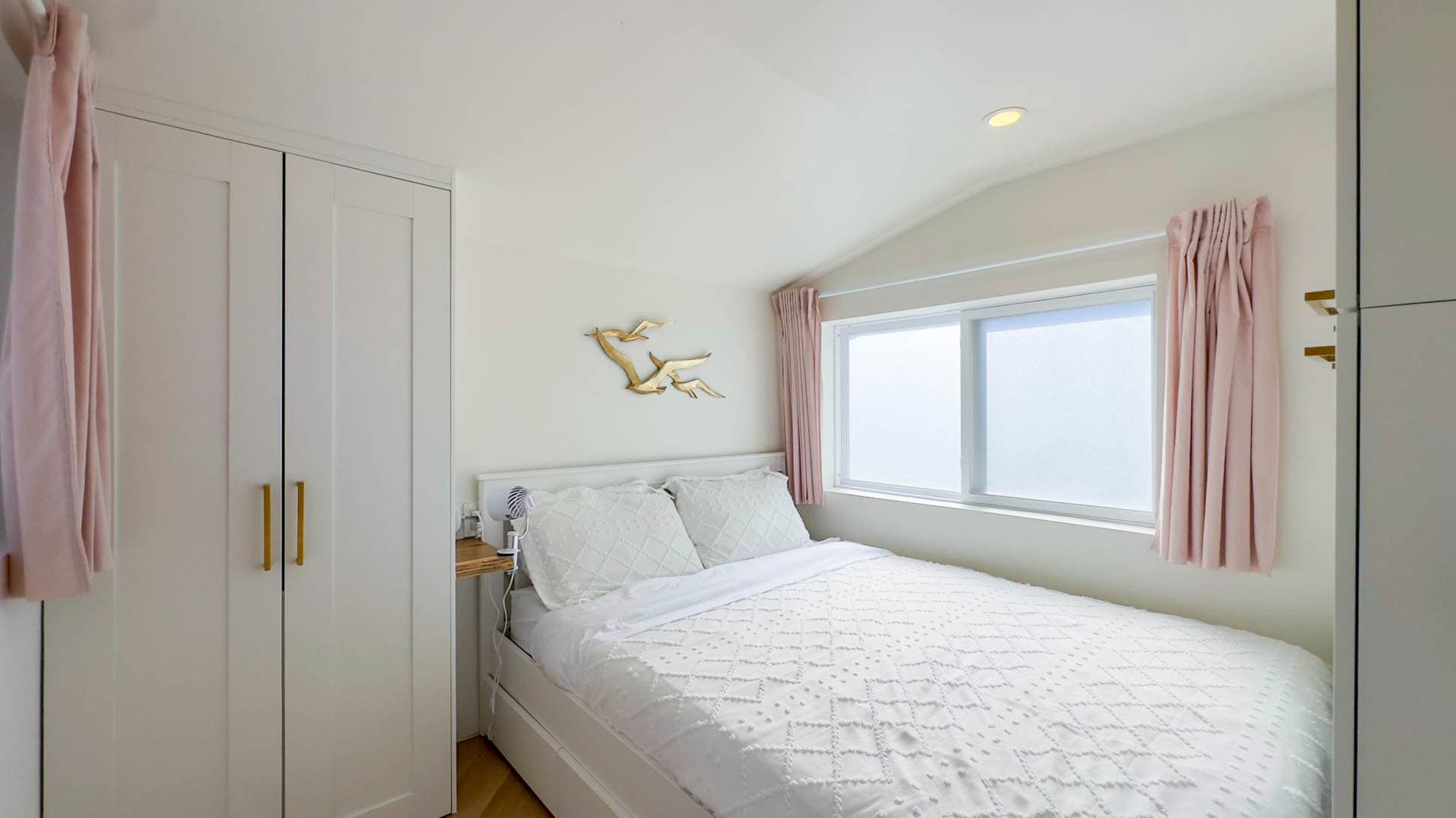 Bedroom 2 with Queen Bed
