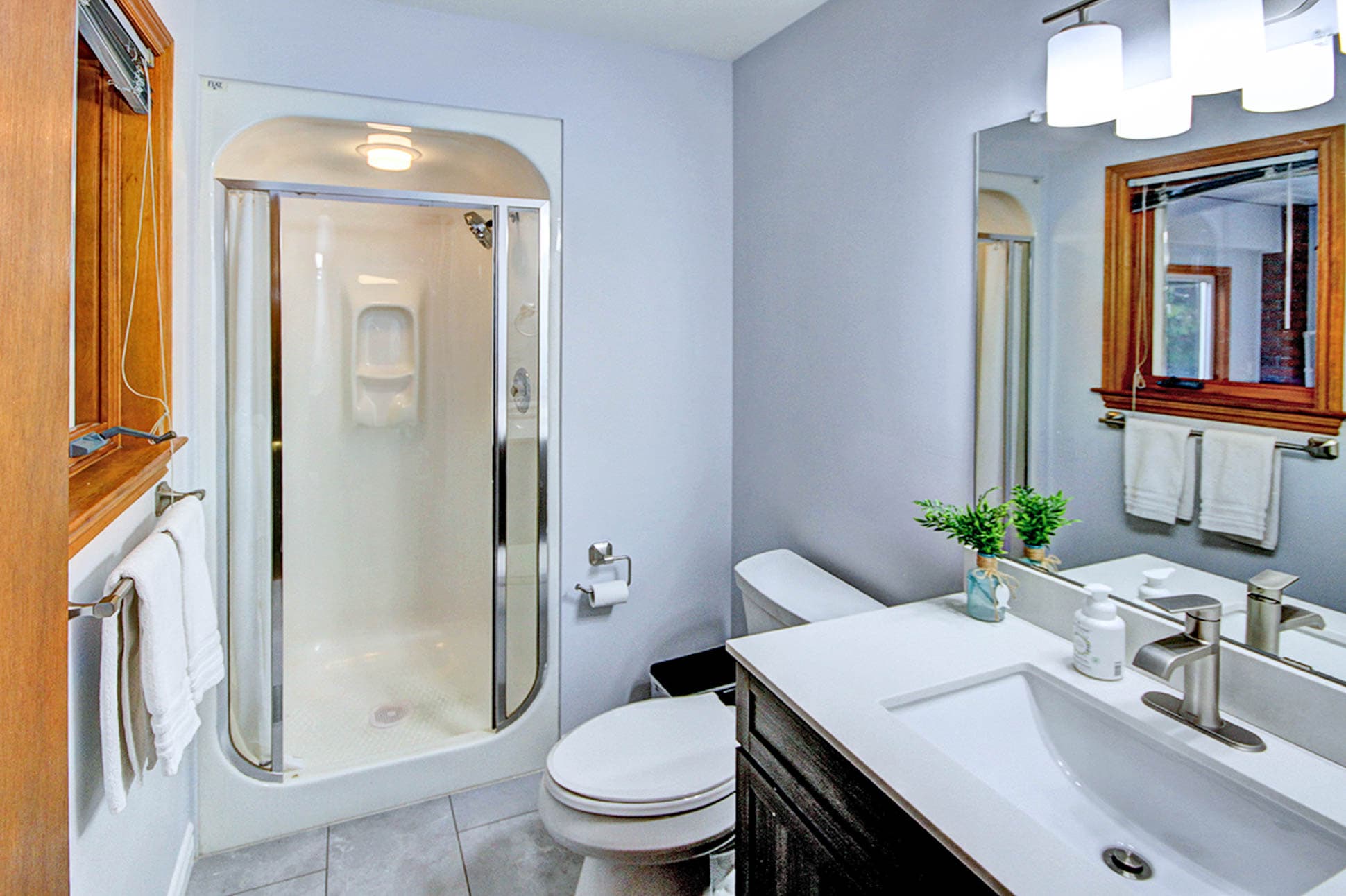 Main 3 Piece Bathroom