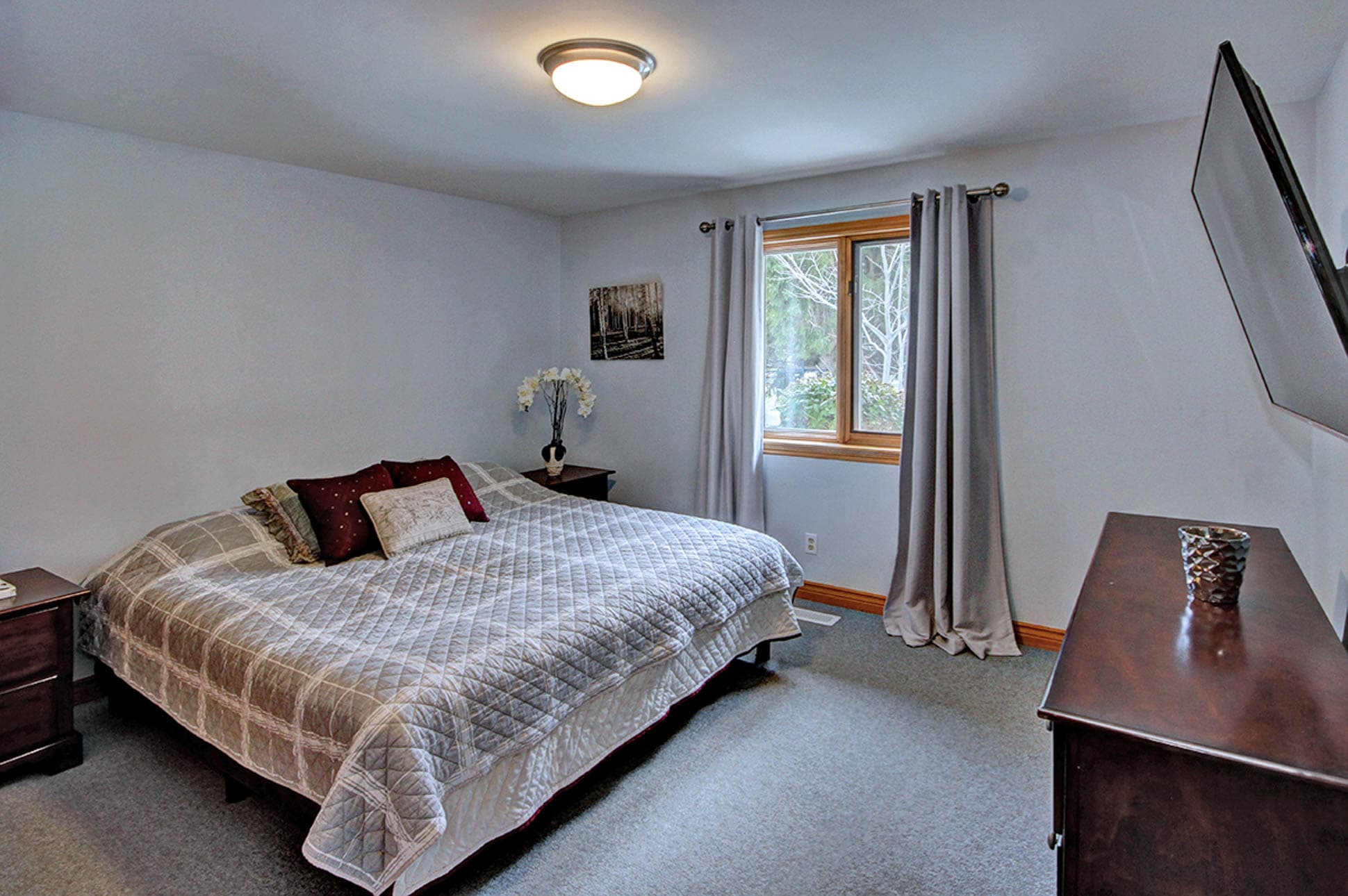 Premier bedroom with King bed