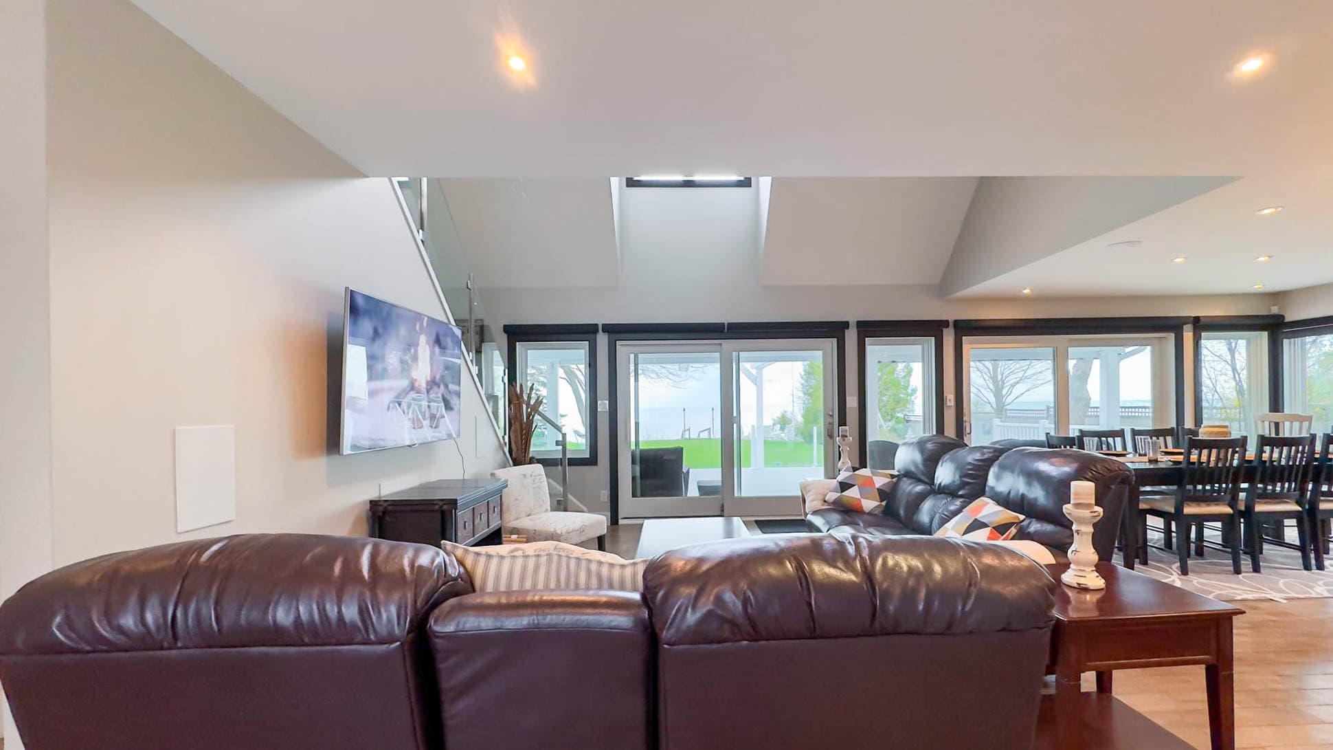 Lounge in comfort with lakeside views