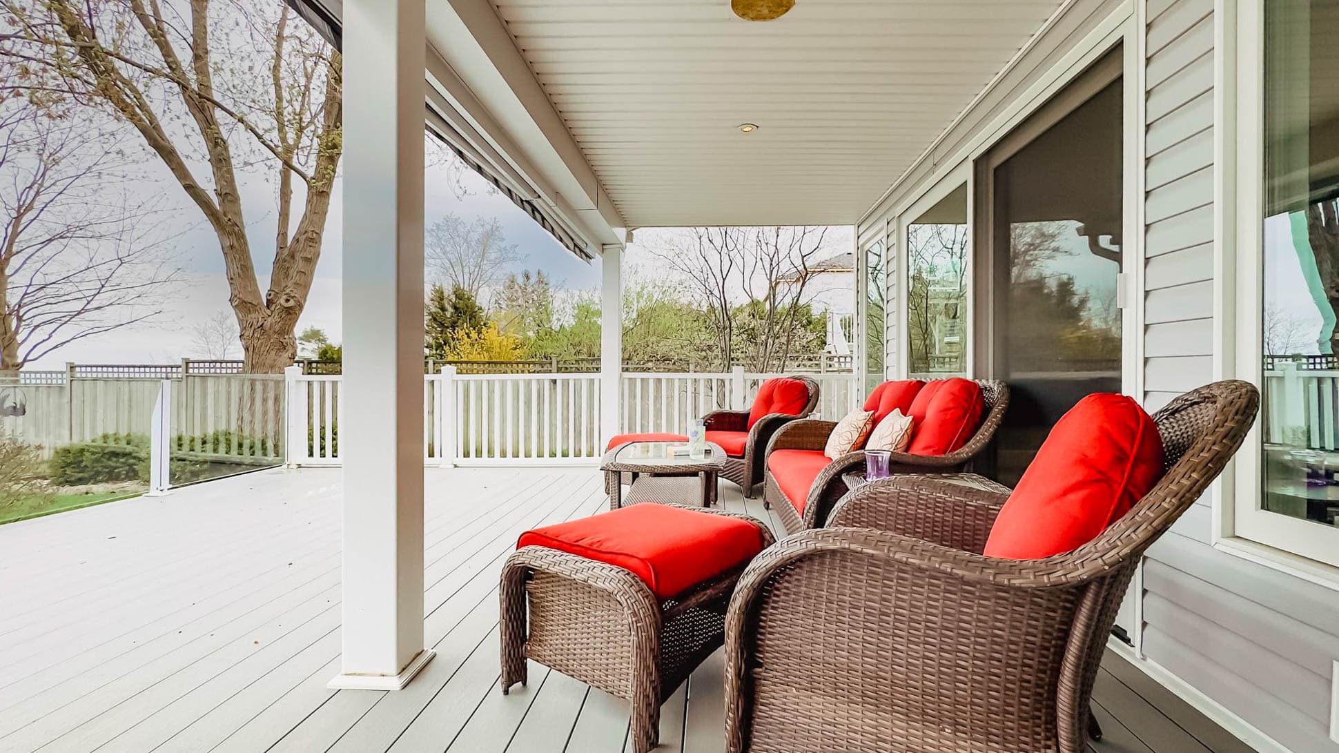 Lounge-worthy luxury outdoors