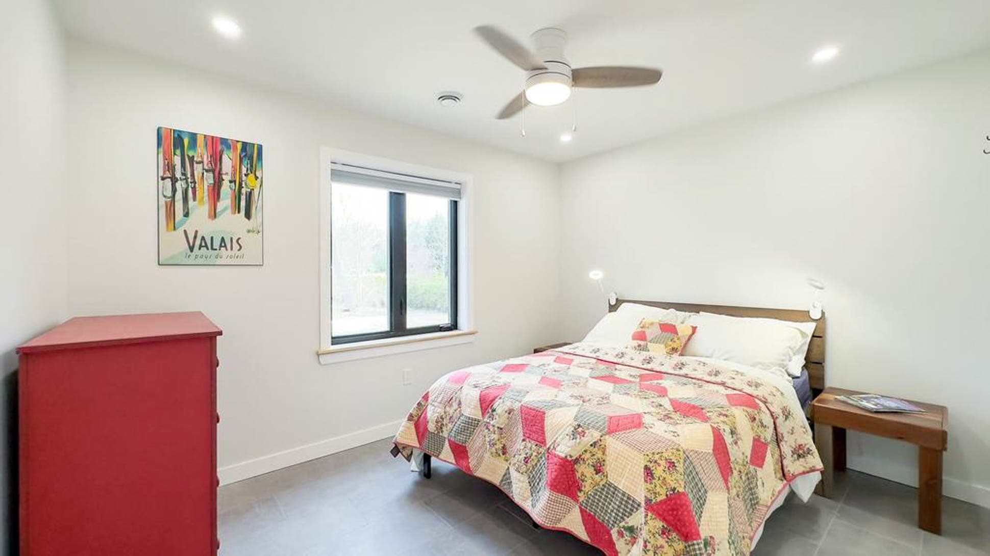 Bedroom 1 with Queen bed