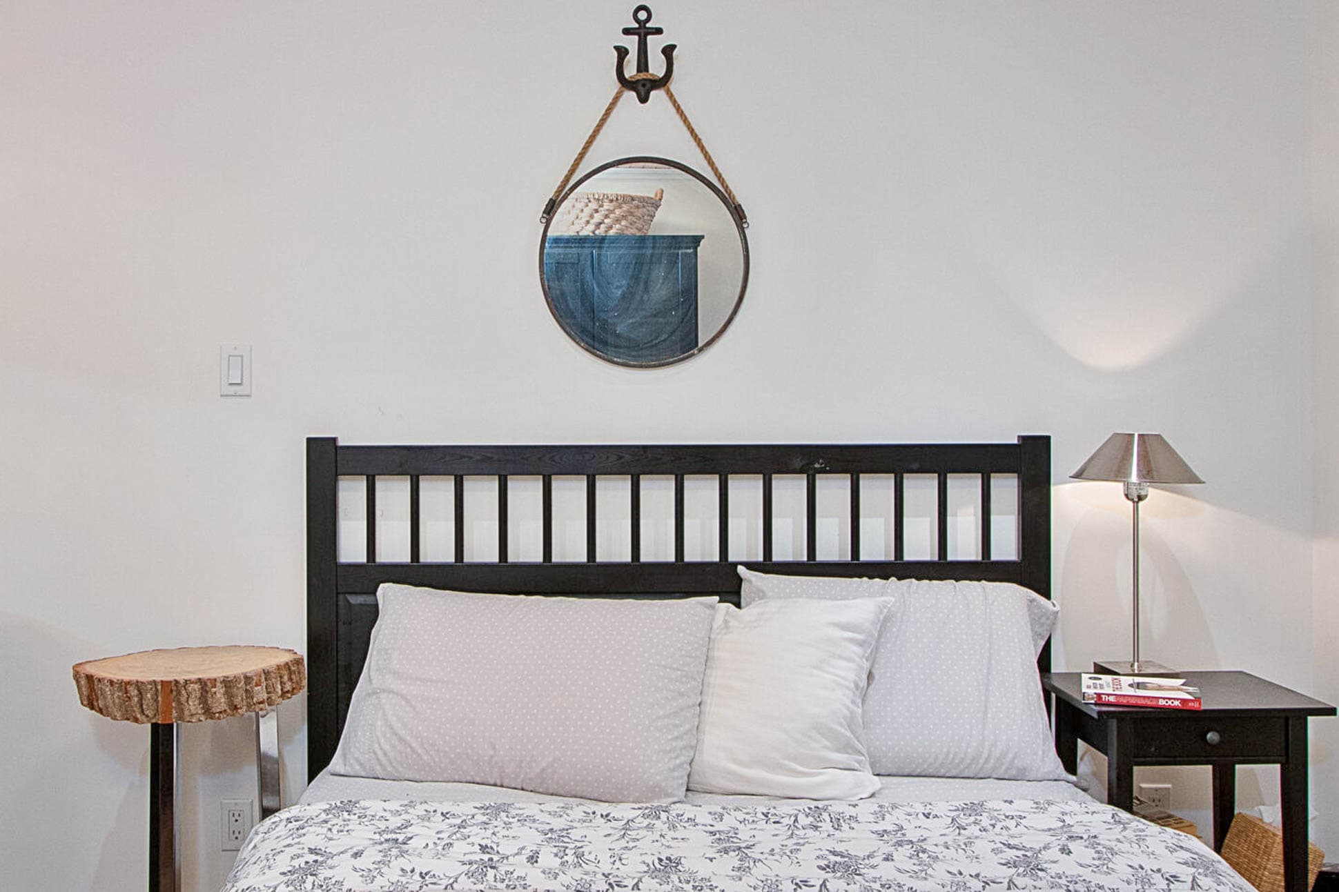 Premier Bedroom with Queen bed