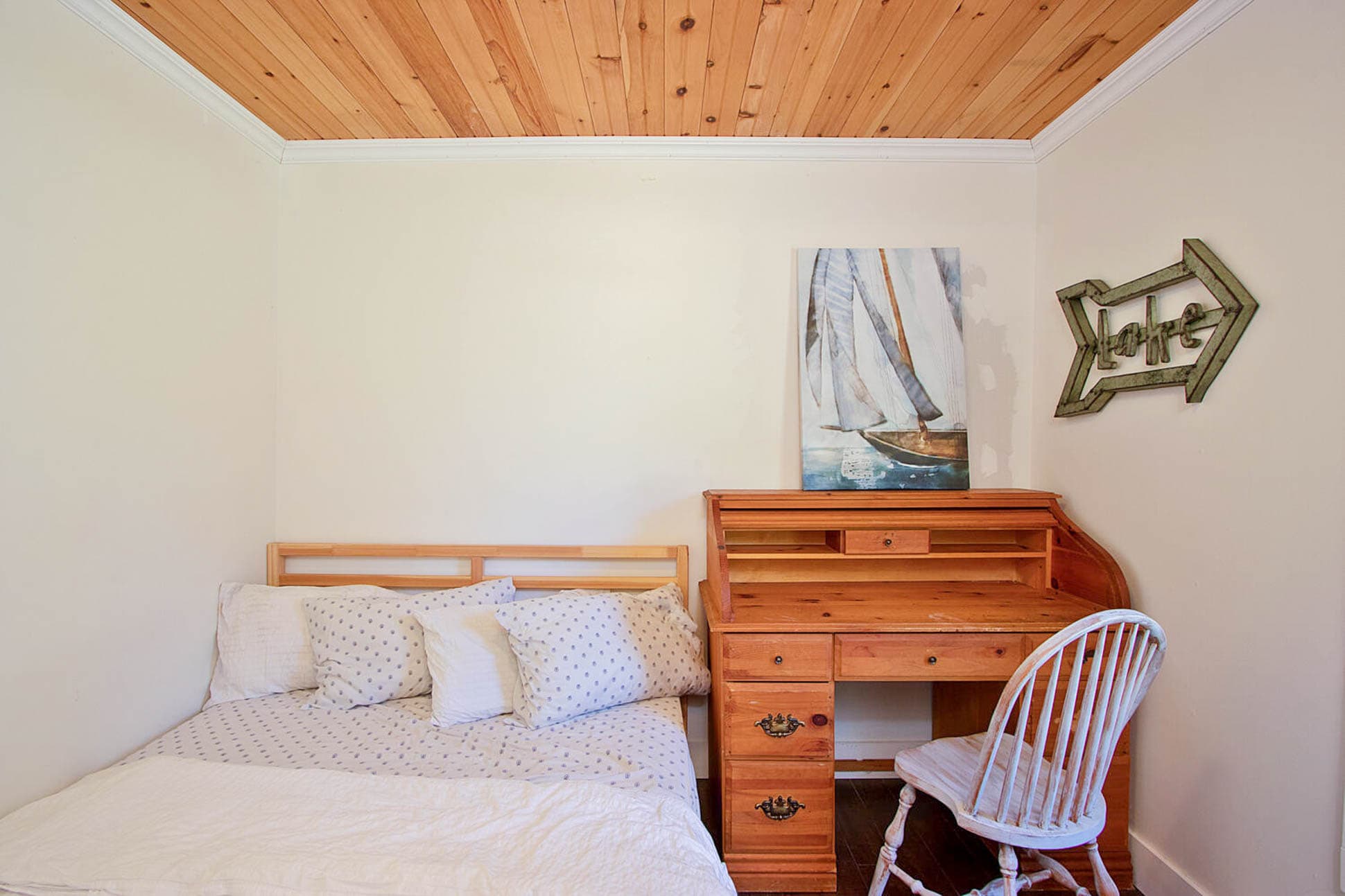 BR3 Queen bed
