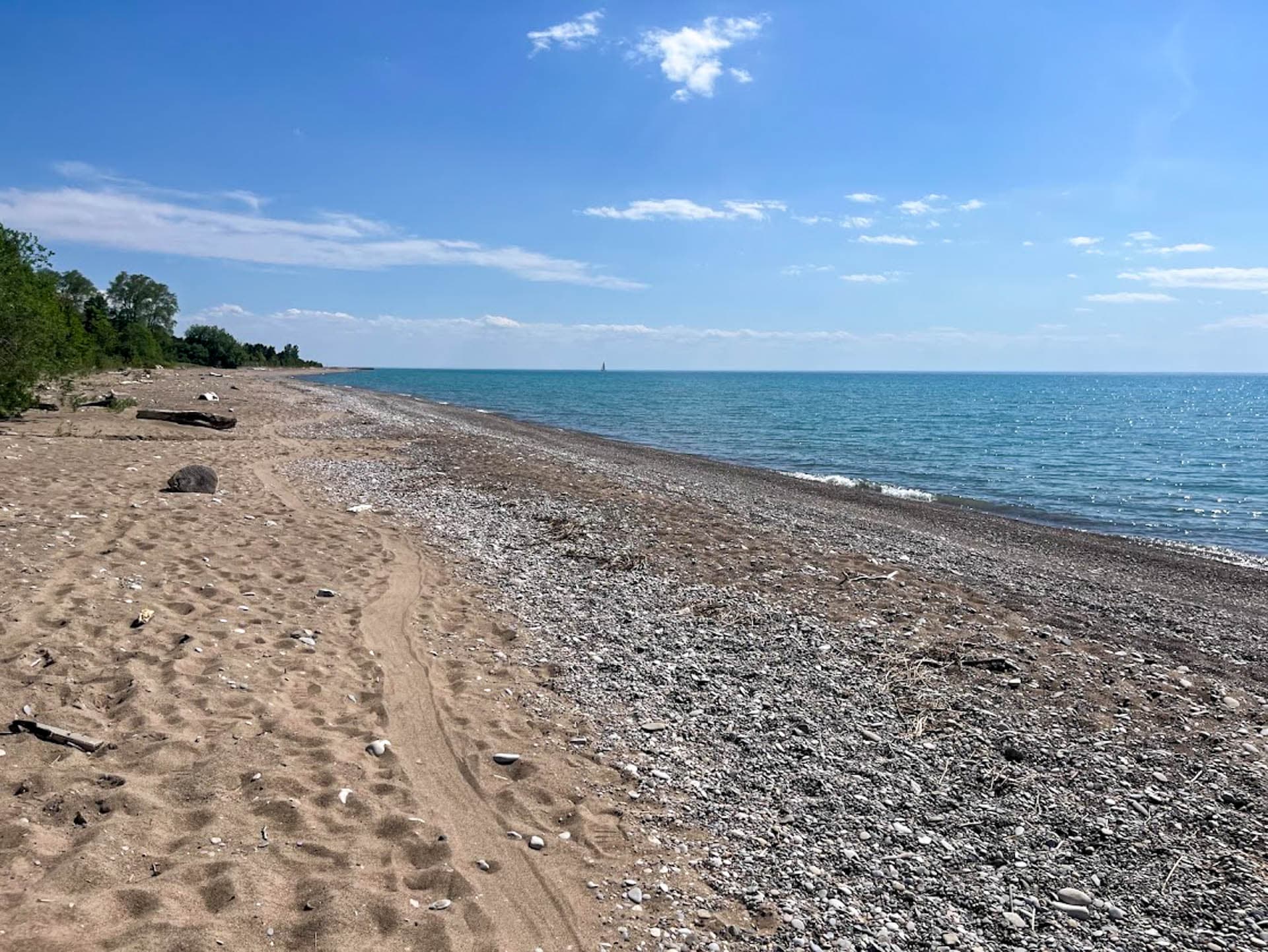 Can go for a nice long walk on the beach