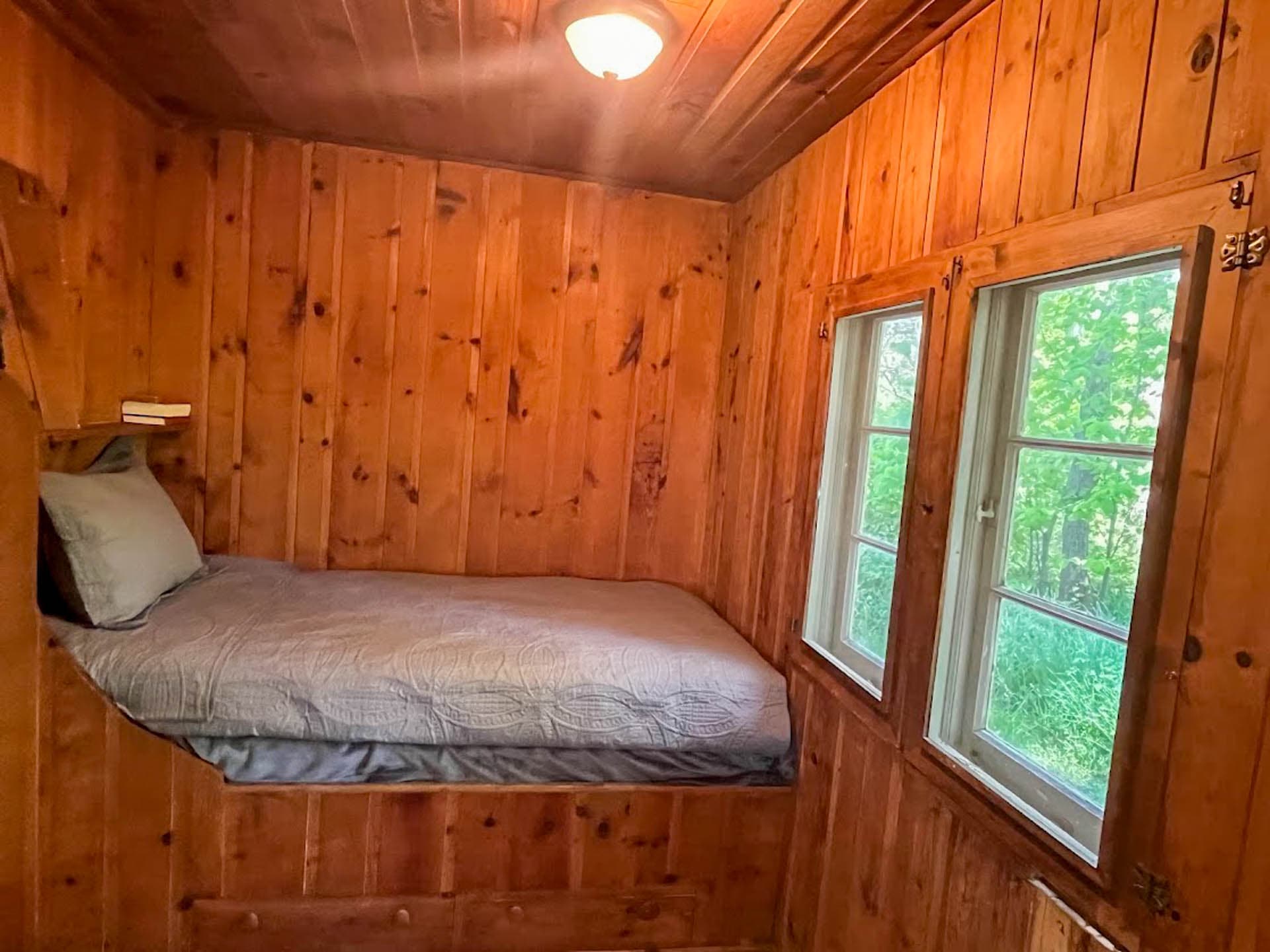 Bedrooms 1 also has Single Bed
