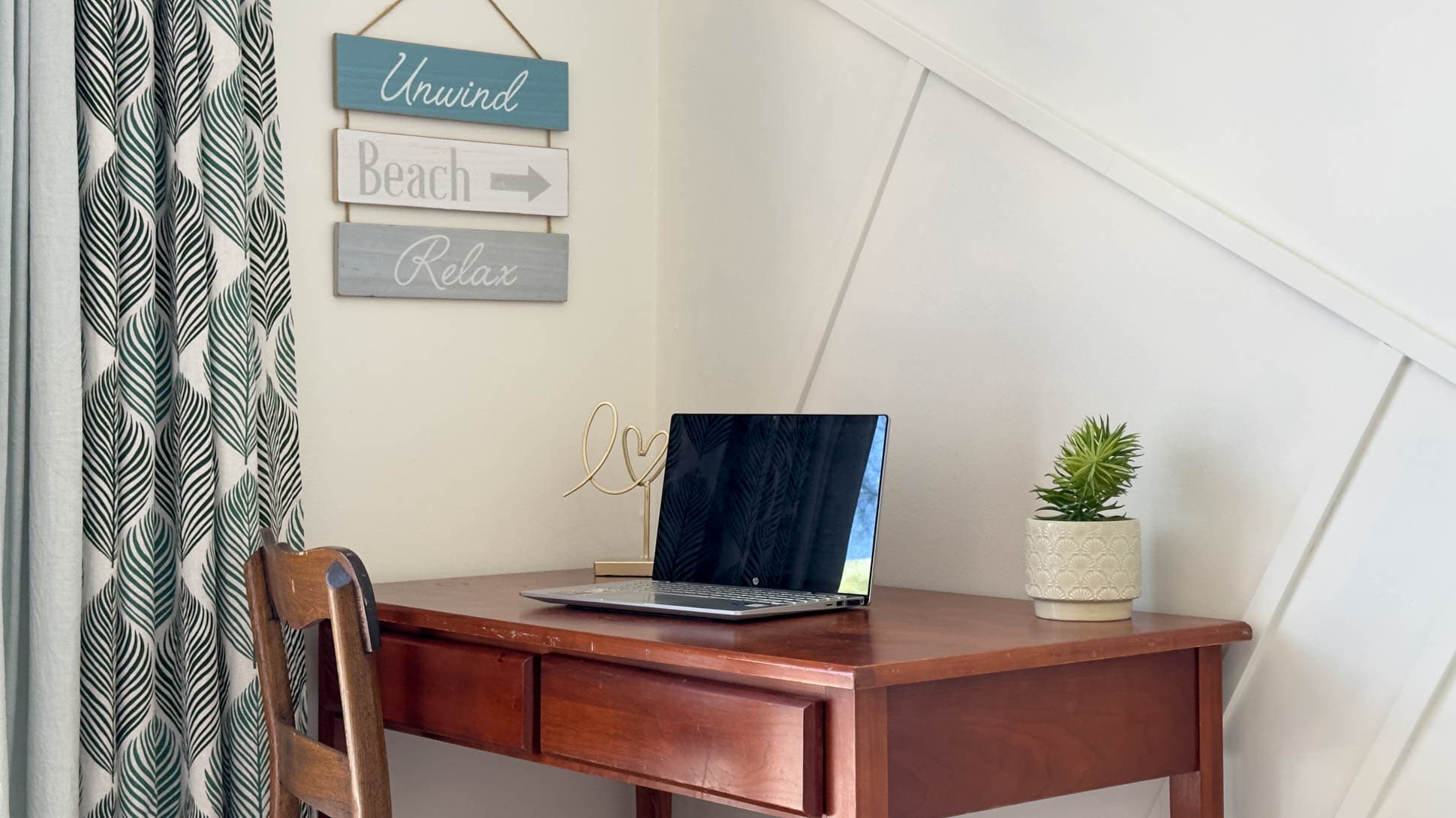 Extra space if you need to get some work done