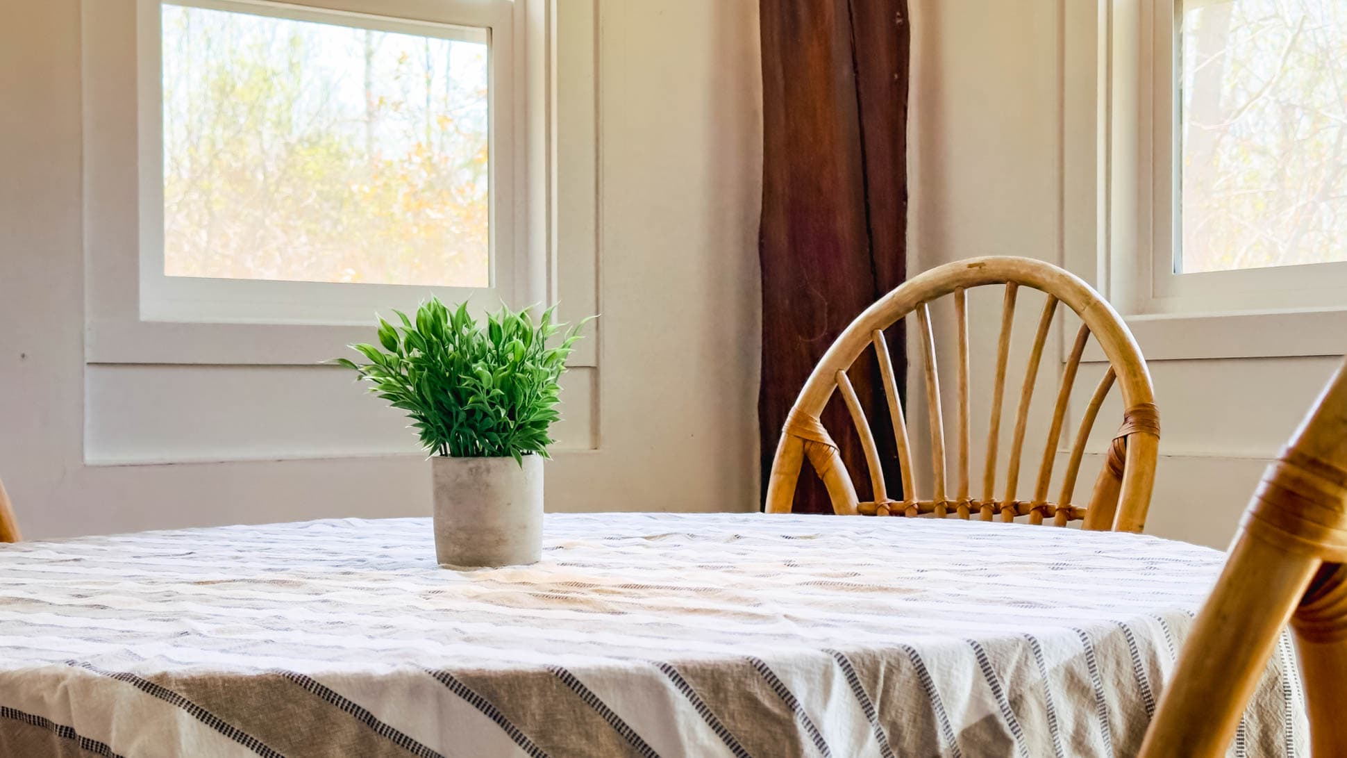 Cozy bunkie vibes, with a spot to dine